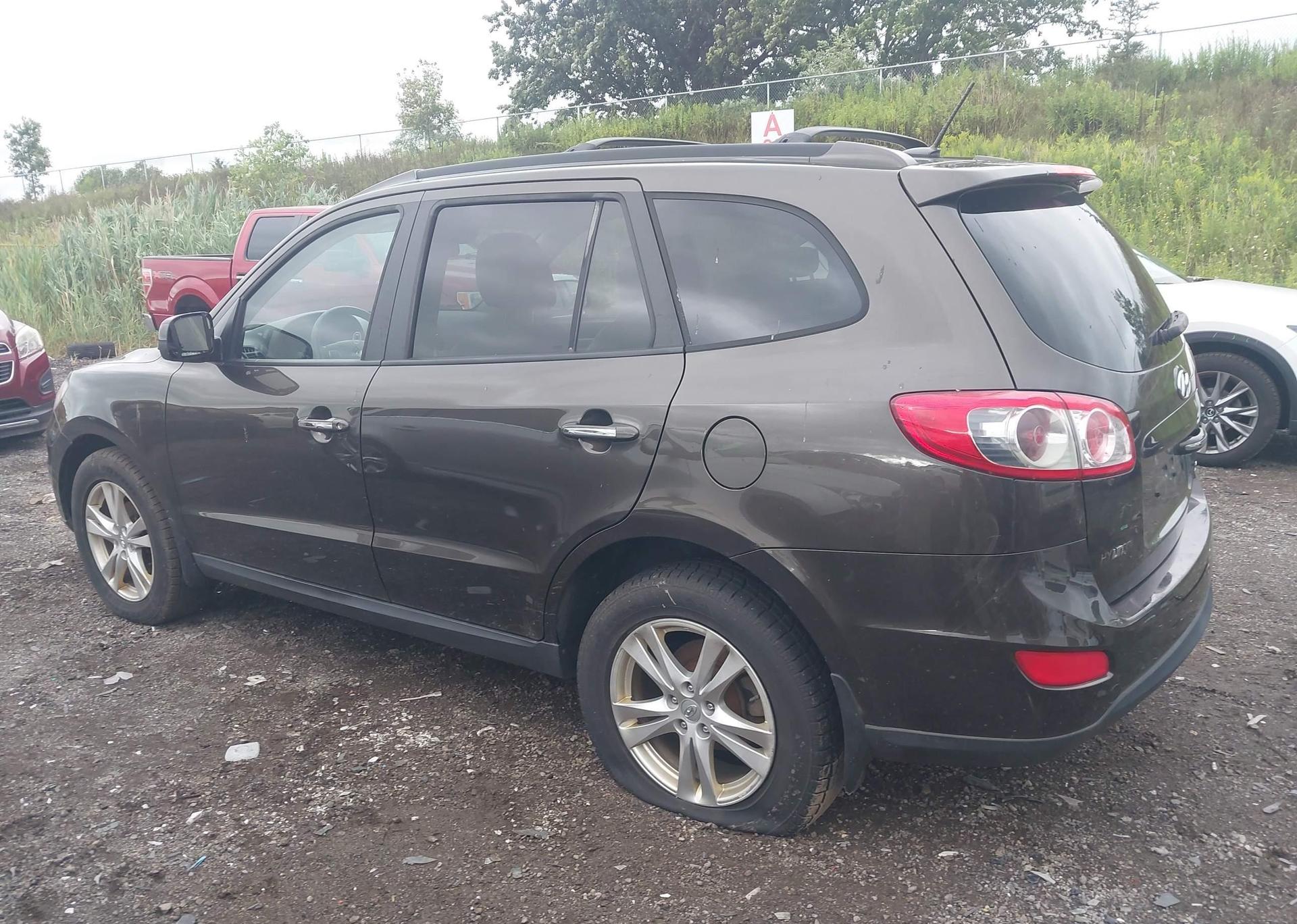 2011 HYUNDAI SANTA FE SE