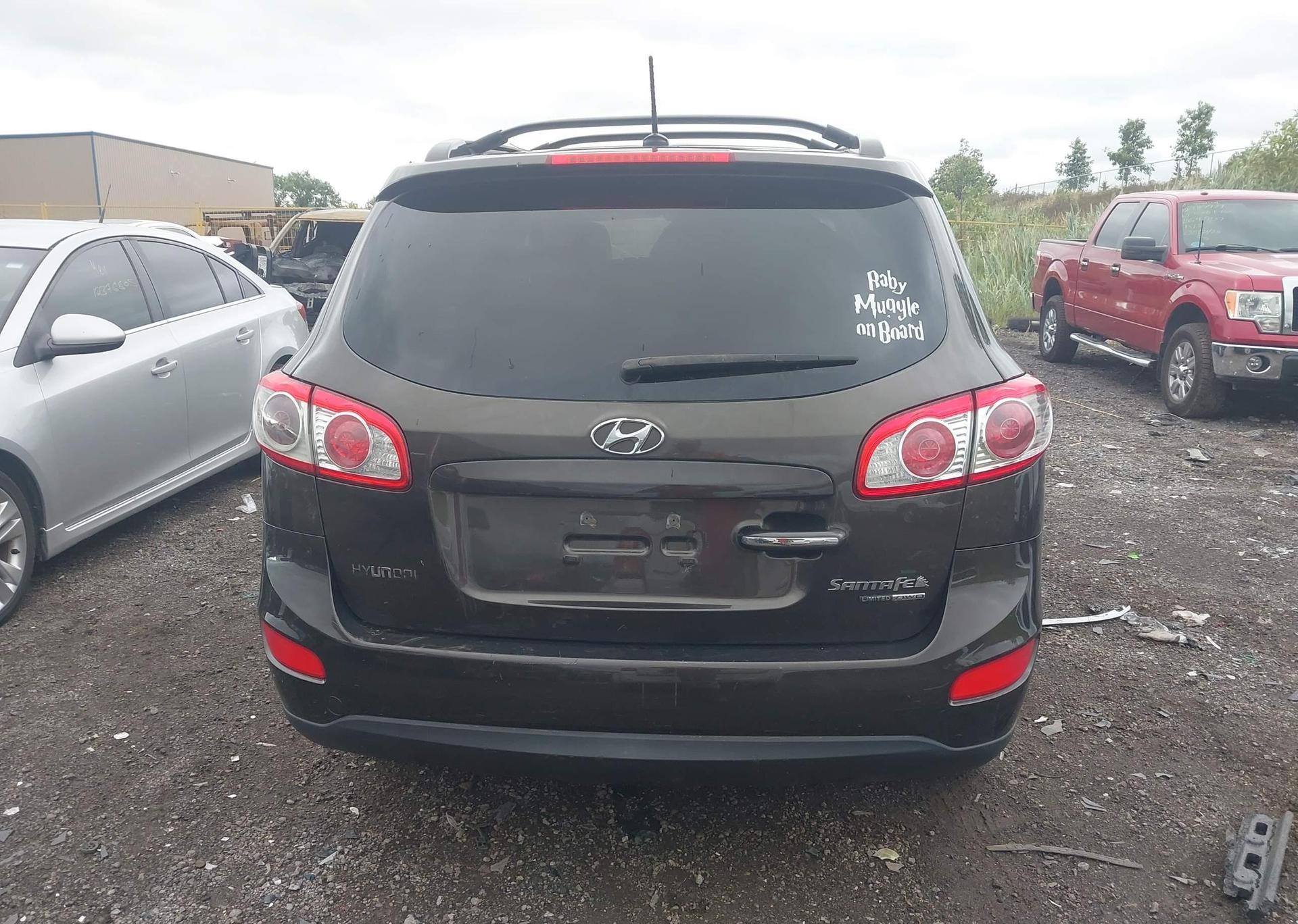 2011 HYUNDAI SANTA FE SE