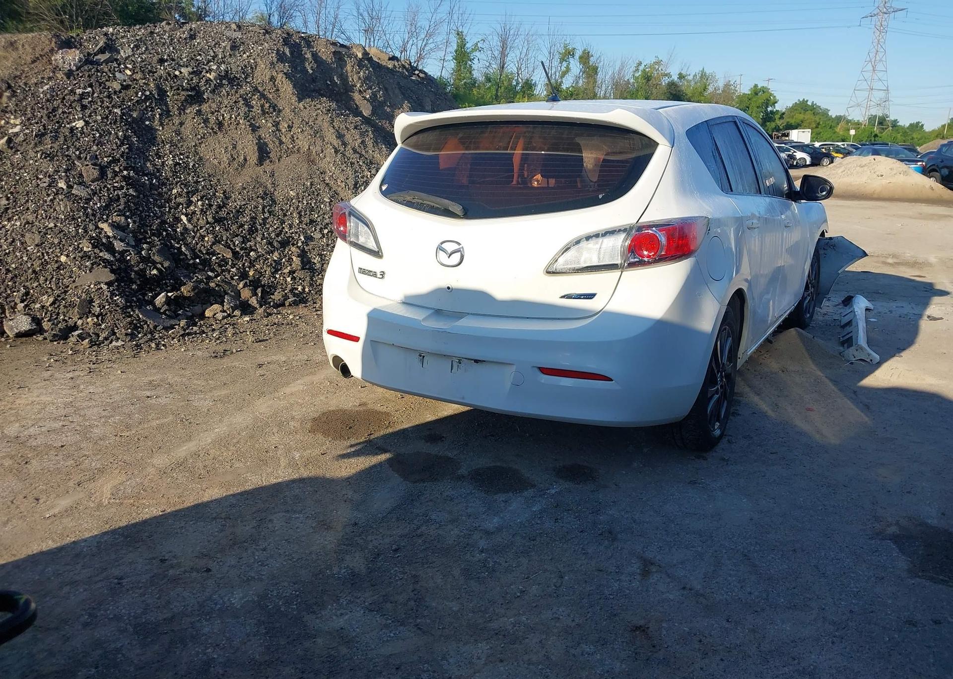 2012 MAZDA 3 I