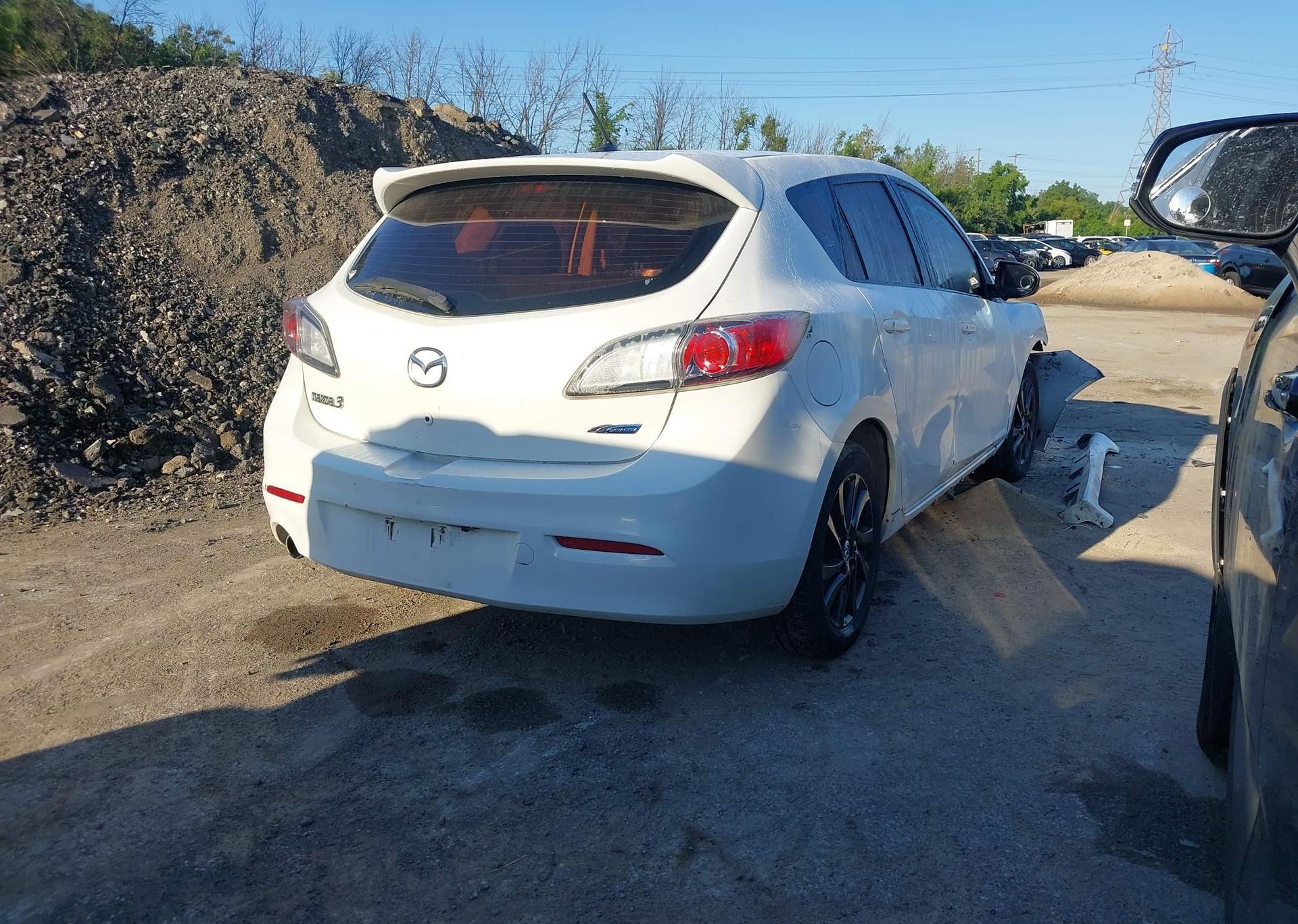 2012 MAZDA 3 I