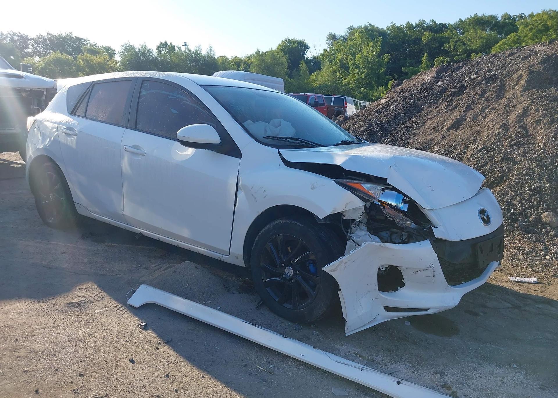 2012 MAZDA 3 I