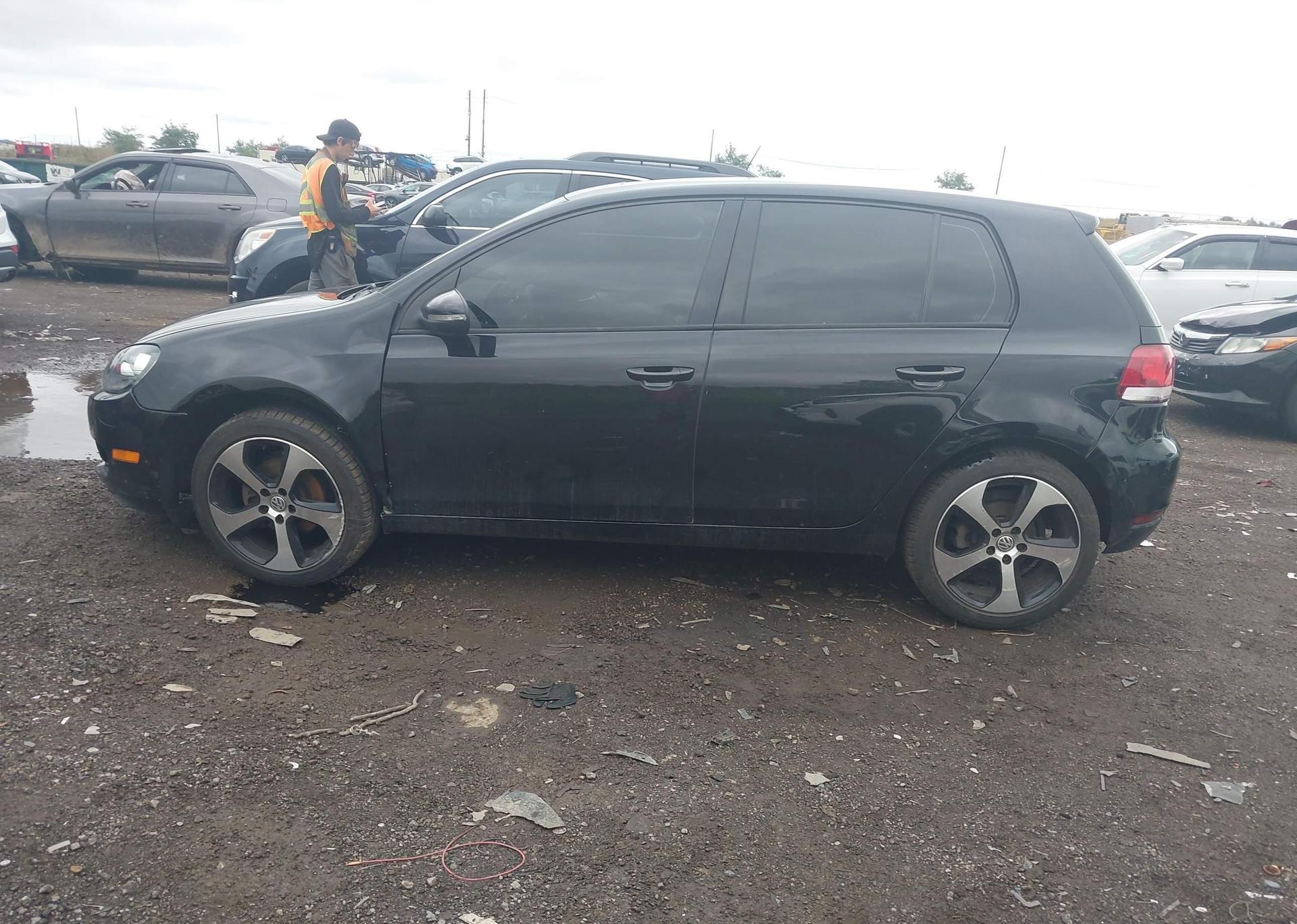 2010 VOLKSWAGEN GOLF