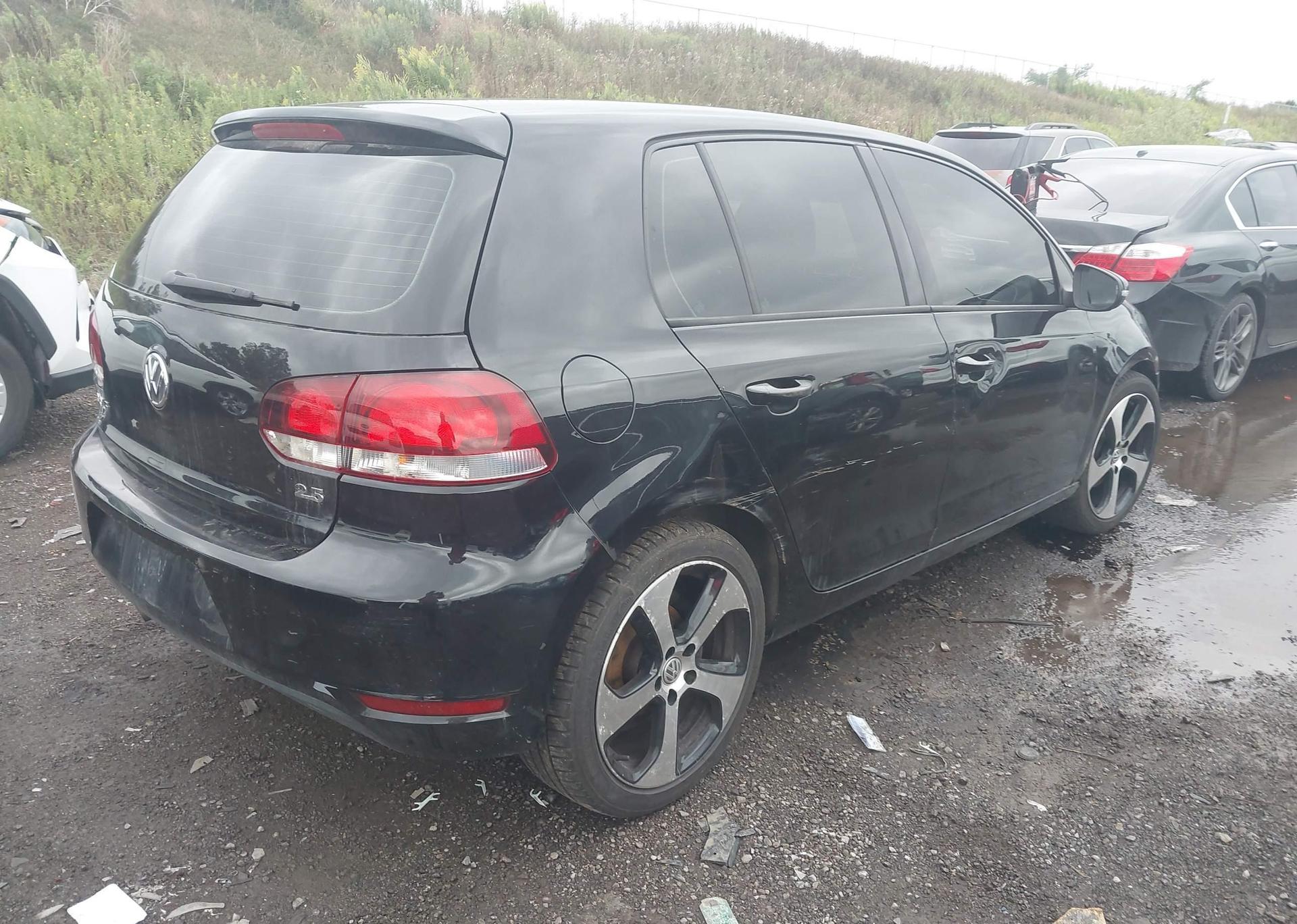 2010 VOLKSWAGEN GOLF