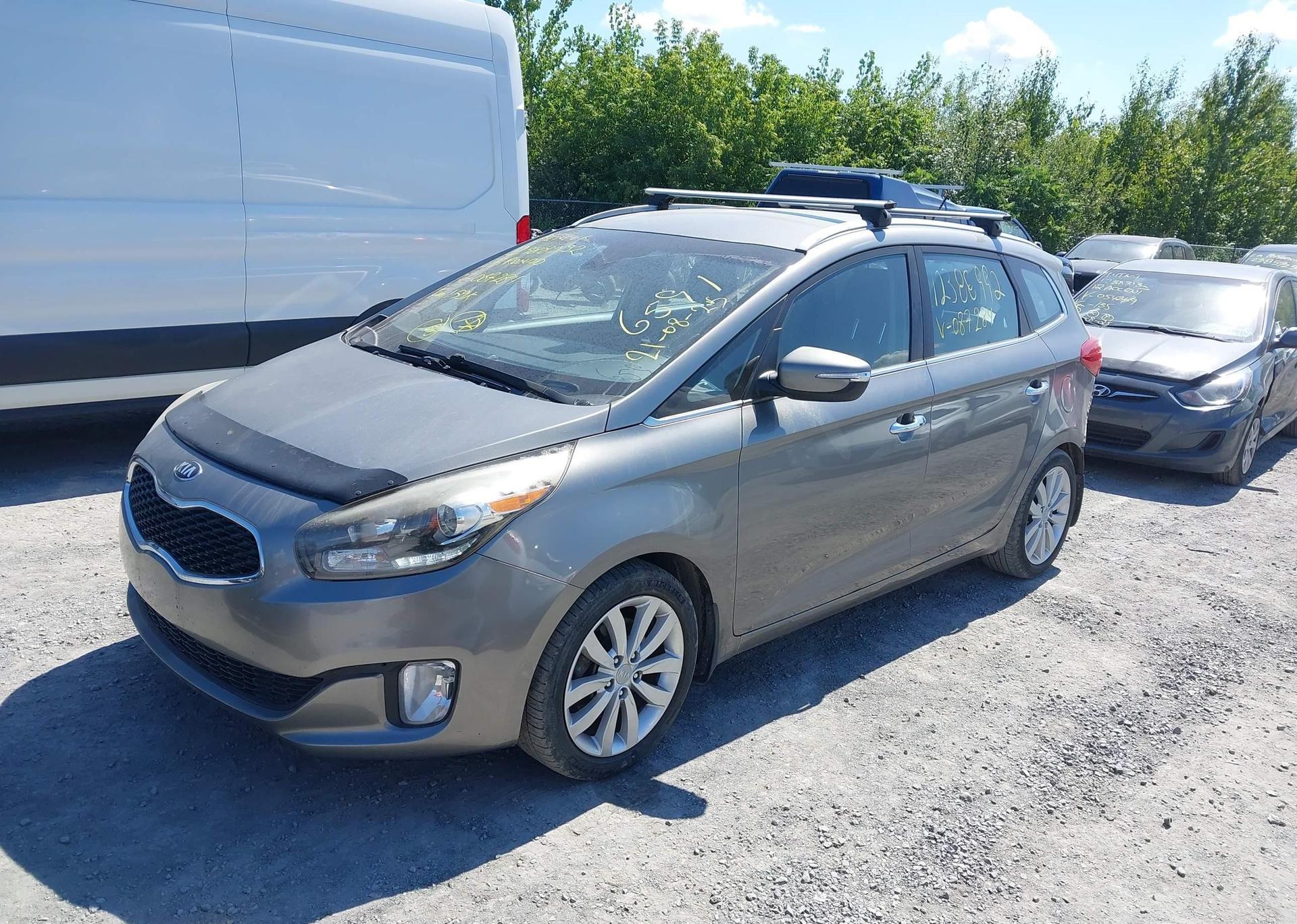 2015 KIA RONDO EX