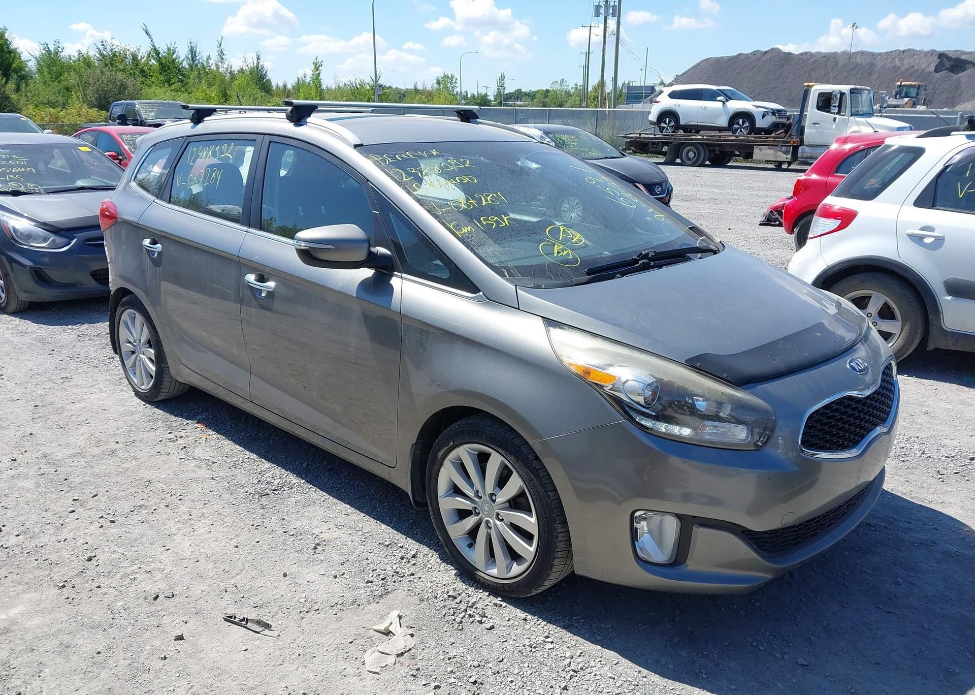 2015 KIA RONDO EX