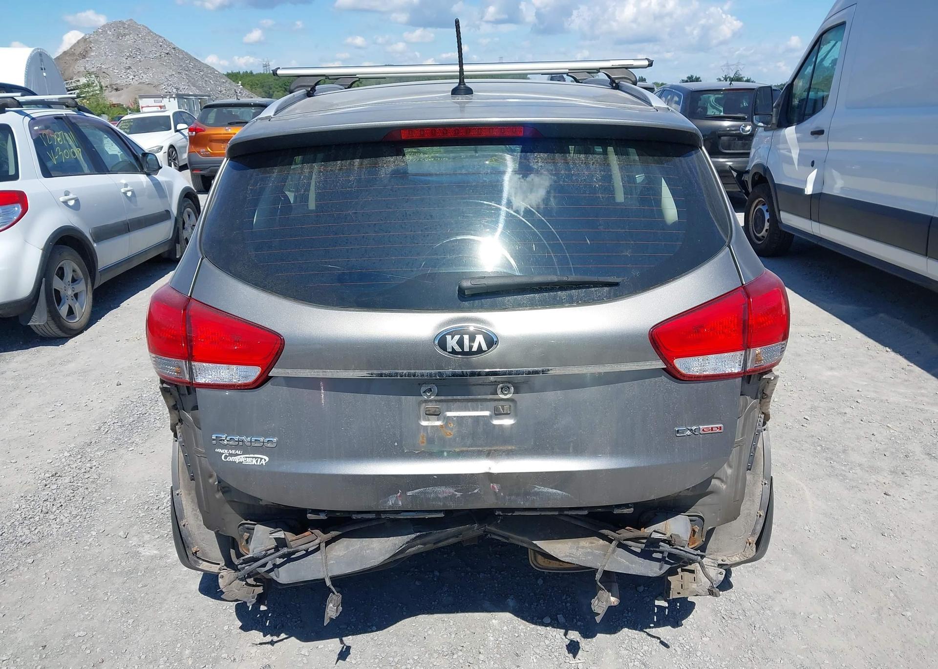 2015 KIA RONDO EX