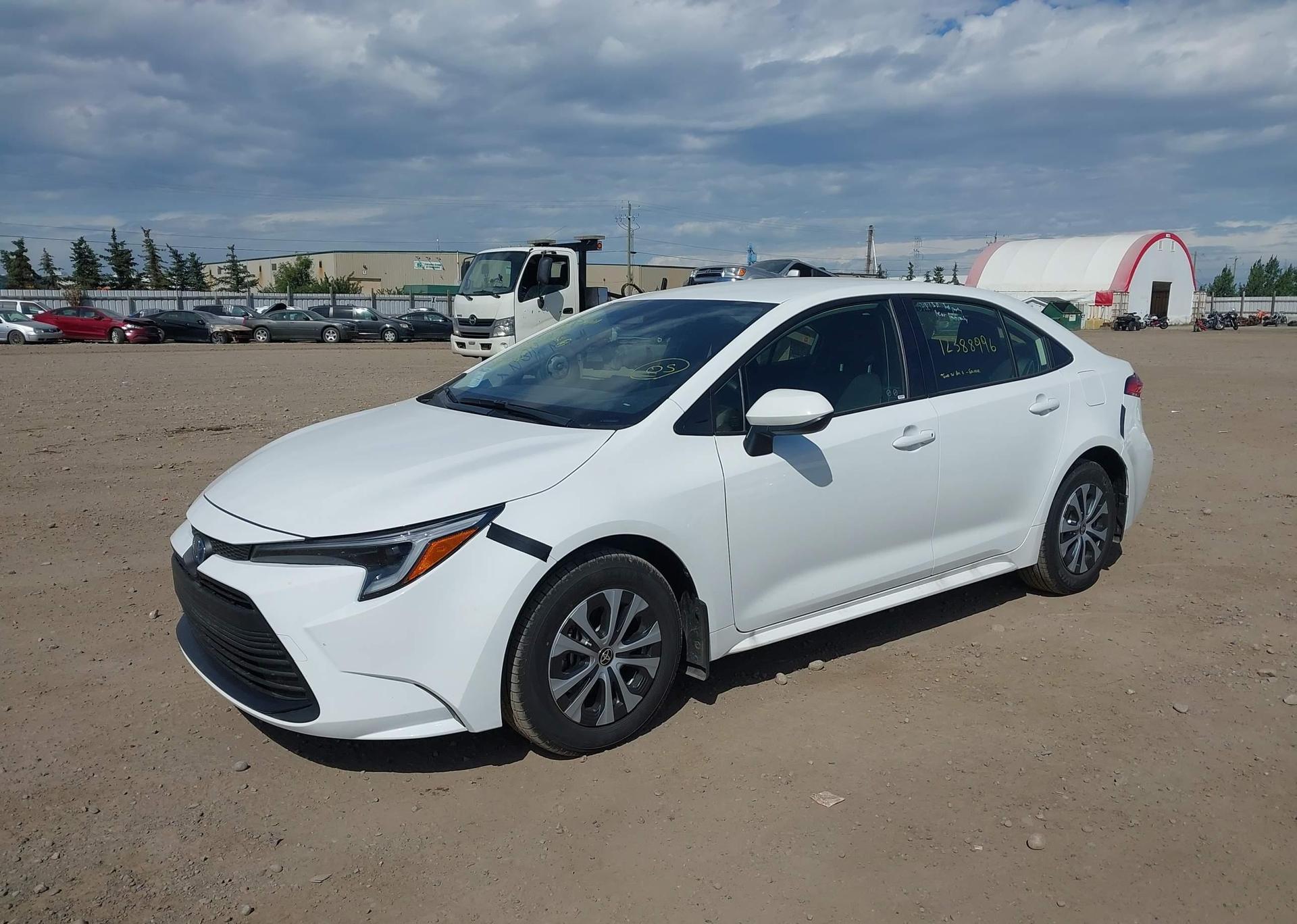 2025 TOYOTA COROLLA LE
