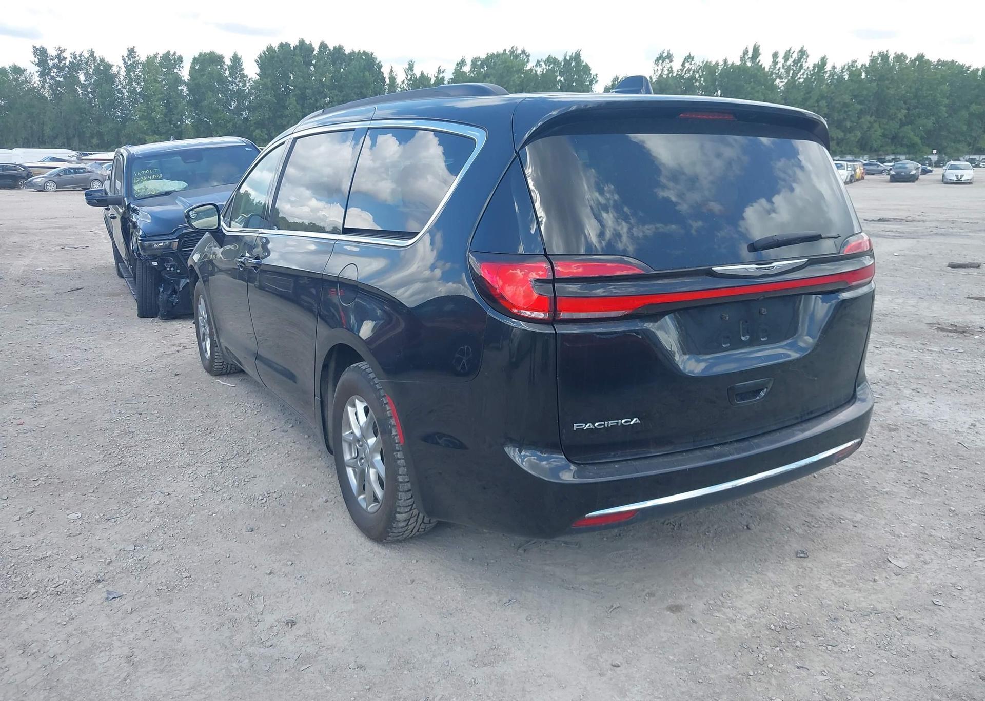 2021 CHRYSLER PACIFICA TOURING