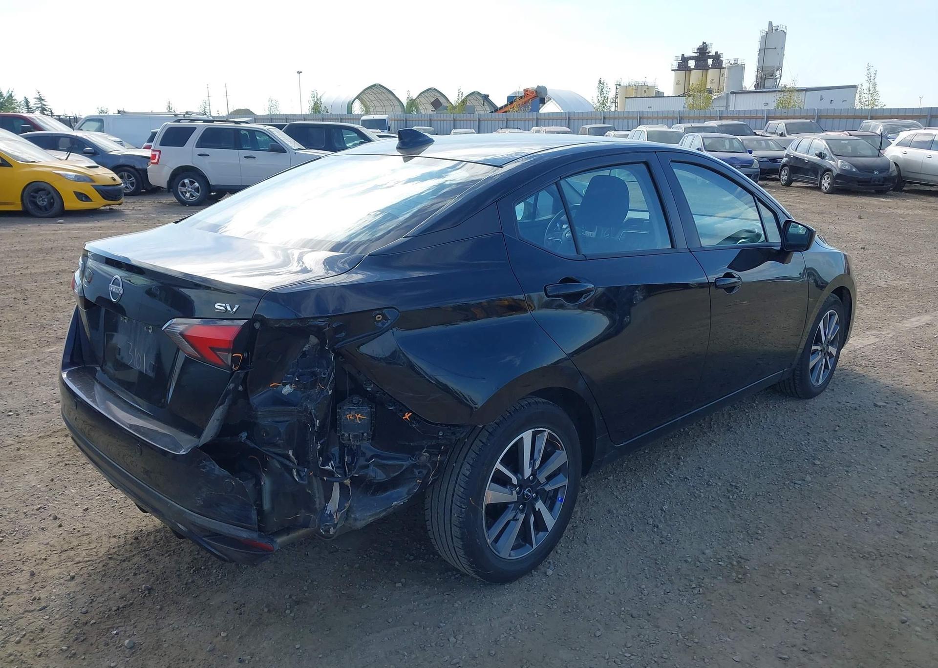 2024 NISSAN VERSA SV