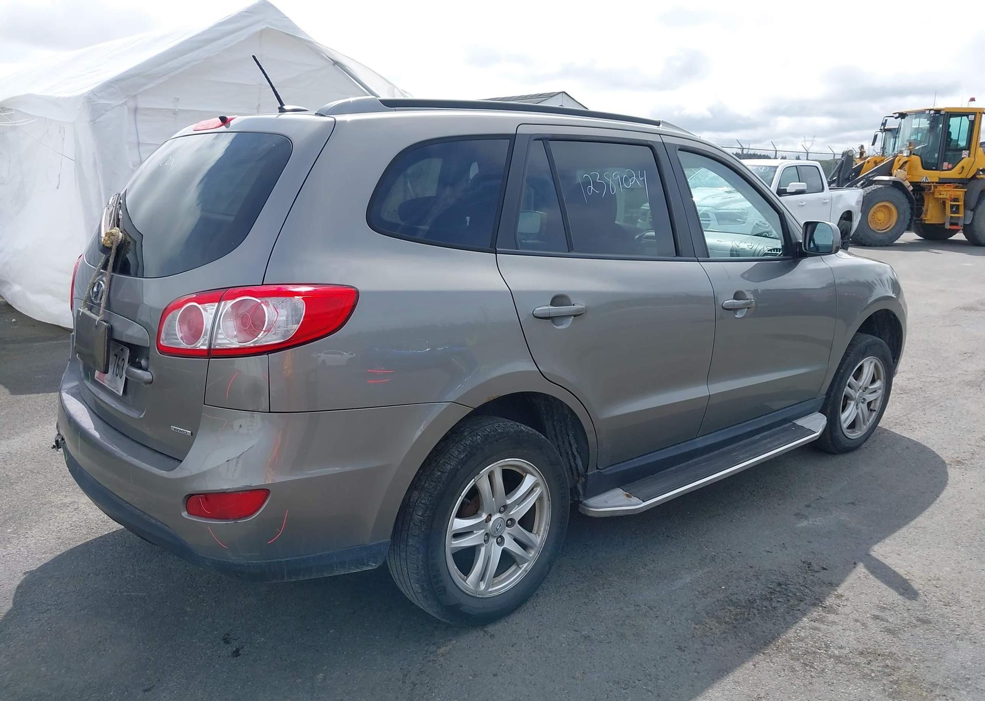 2012 HYUNDAI SANTA FE GL 3.5