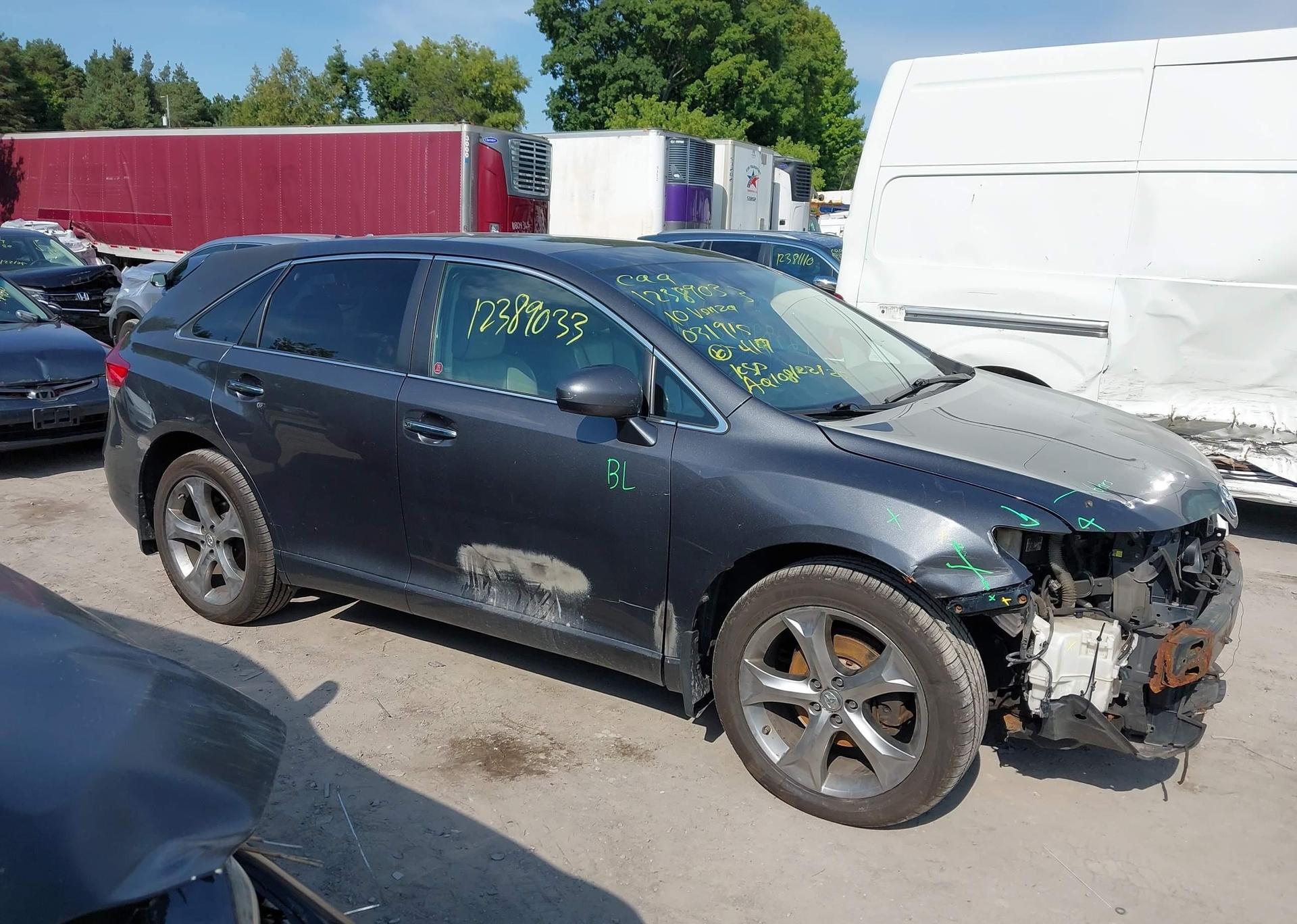 2010 TOYOTA VENZA