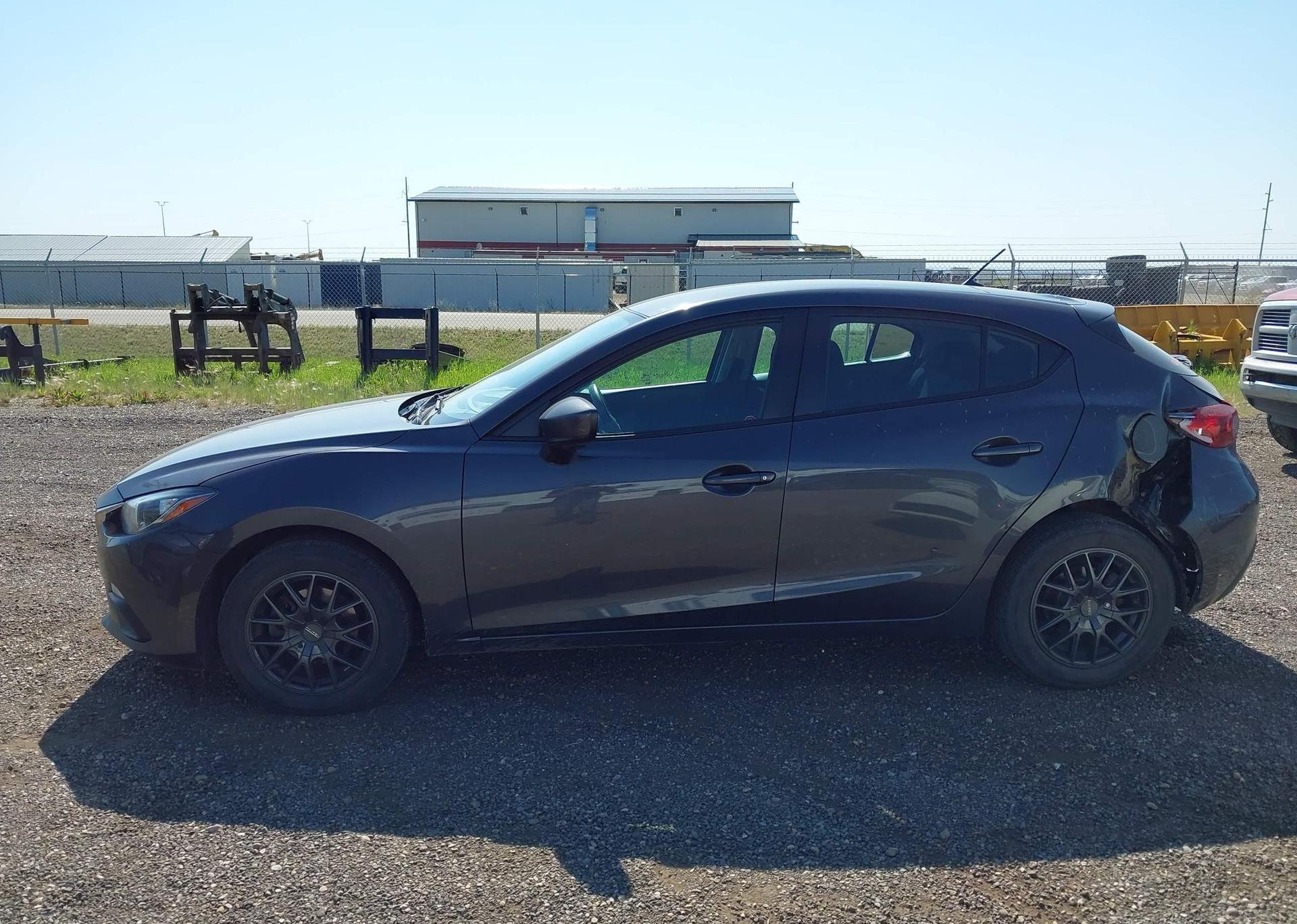 2015 MAZDA MAZDA3