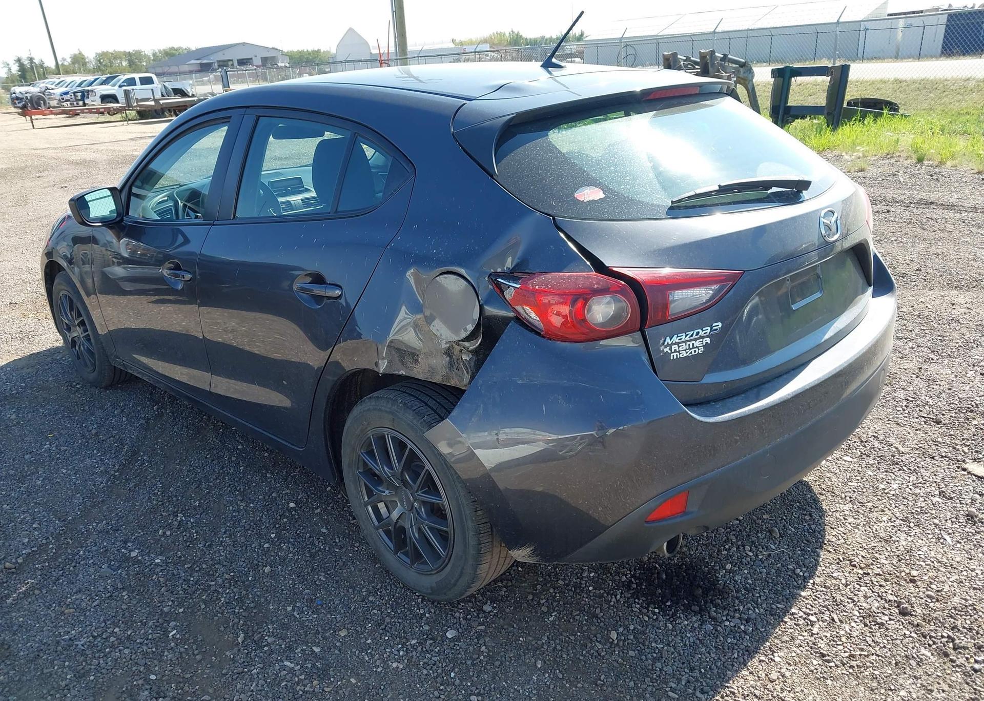 2015 MAZDA MAZDA3