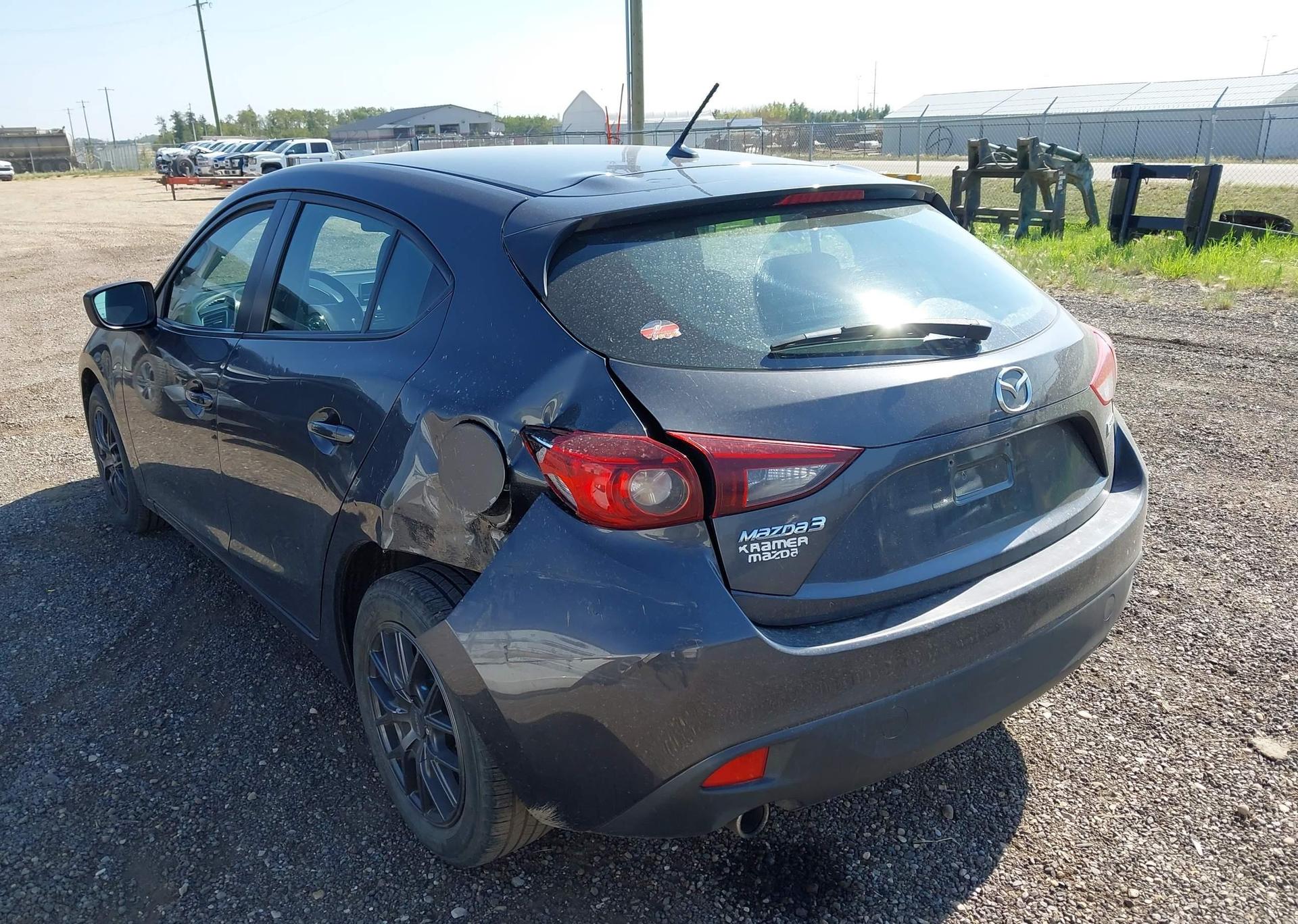 2015 MAZDA MAZDA3