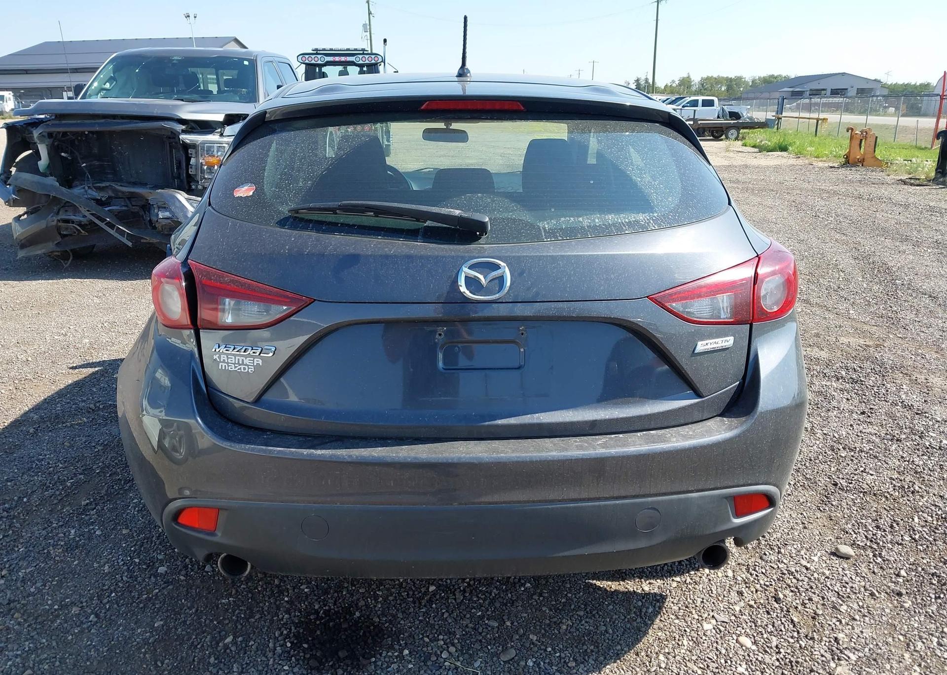 2015 MAZDA MAZDA3