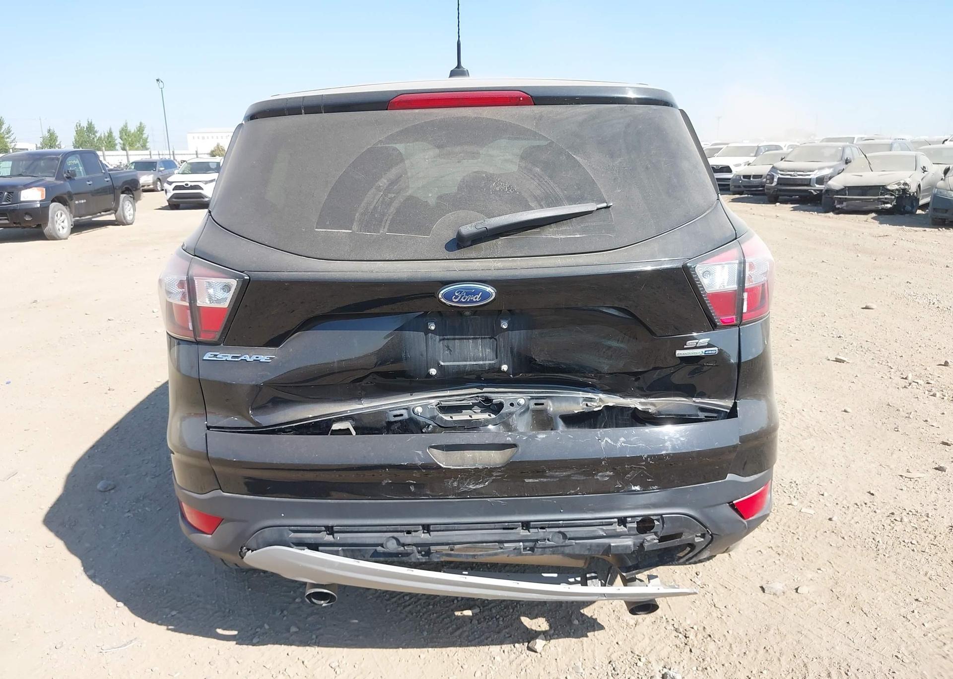 2017 FORD ESCAPE SE