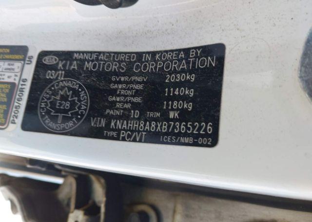 2011 KIA RONDO EX