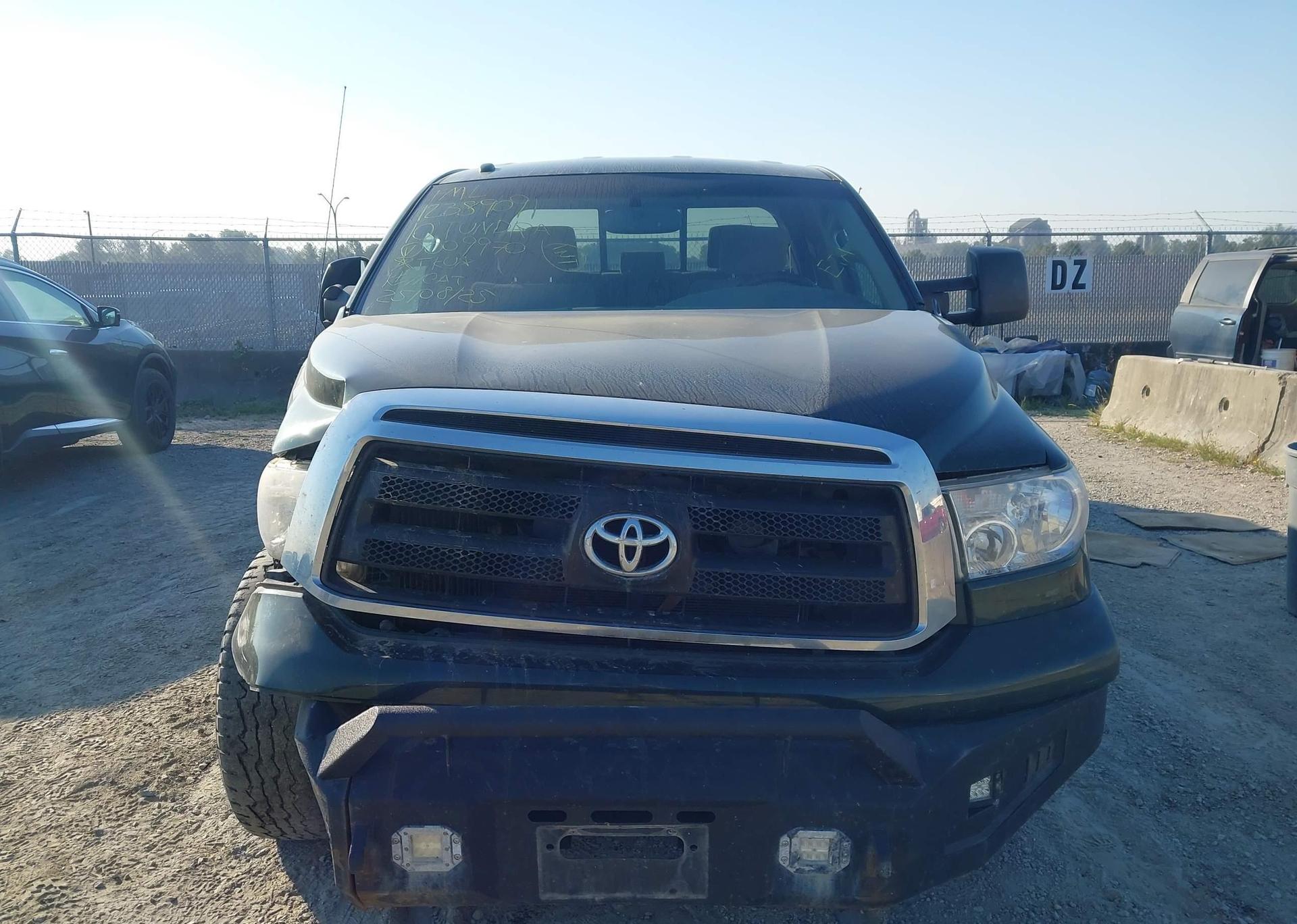 2010 TOYOTA TUNDRA DOUBLE CAB SR5