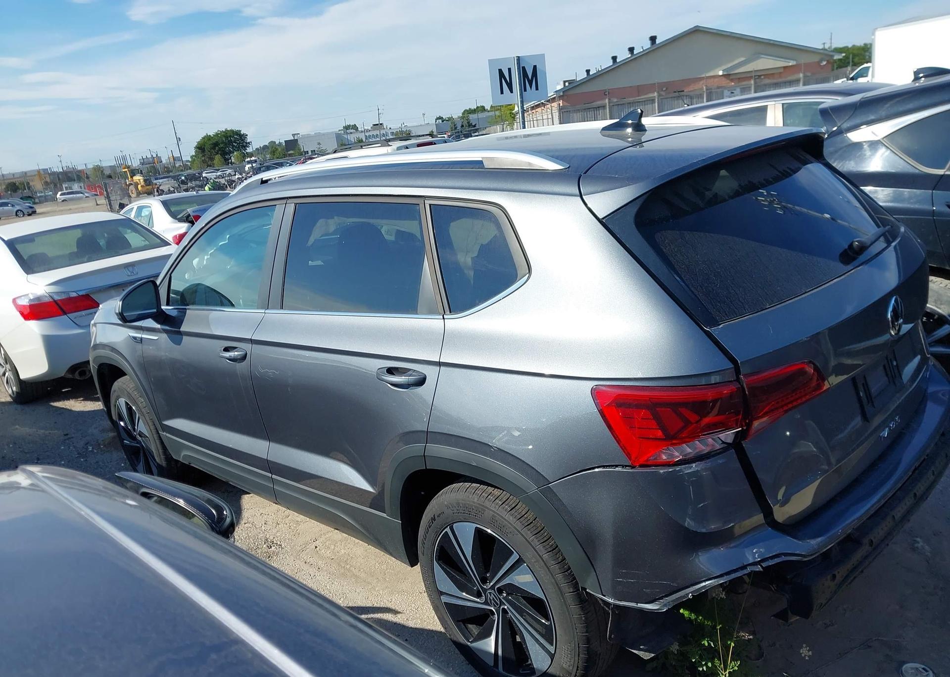 2024 VOLKSWAGEN TAOS SE