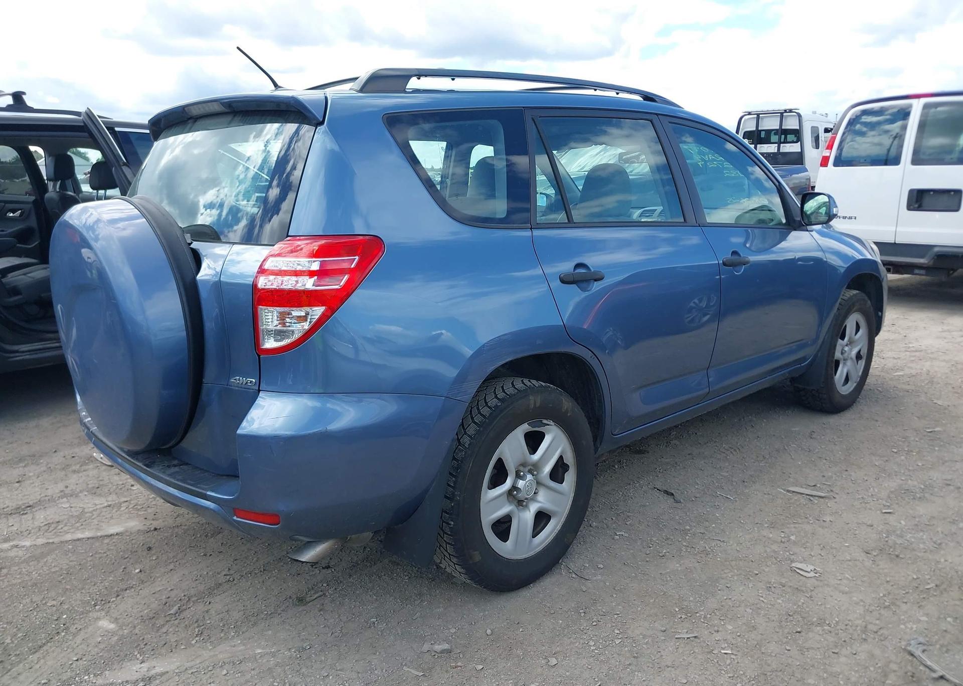 2011 TOYOTA RAV4