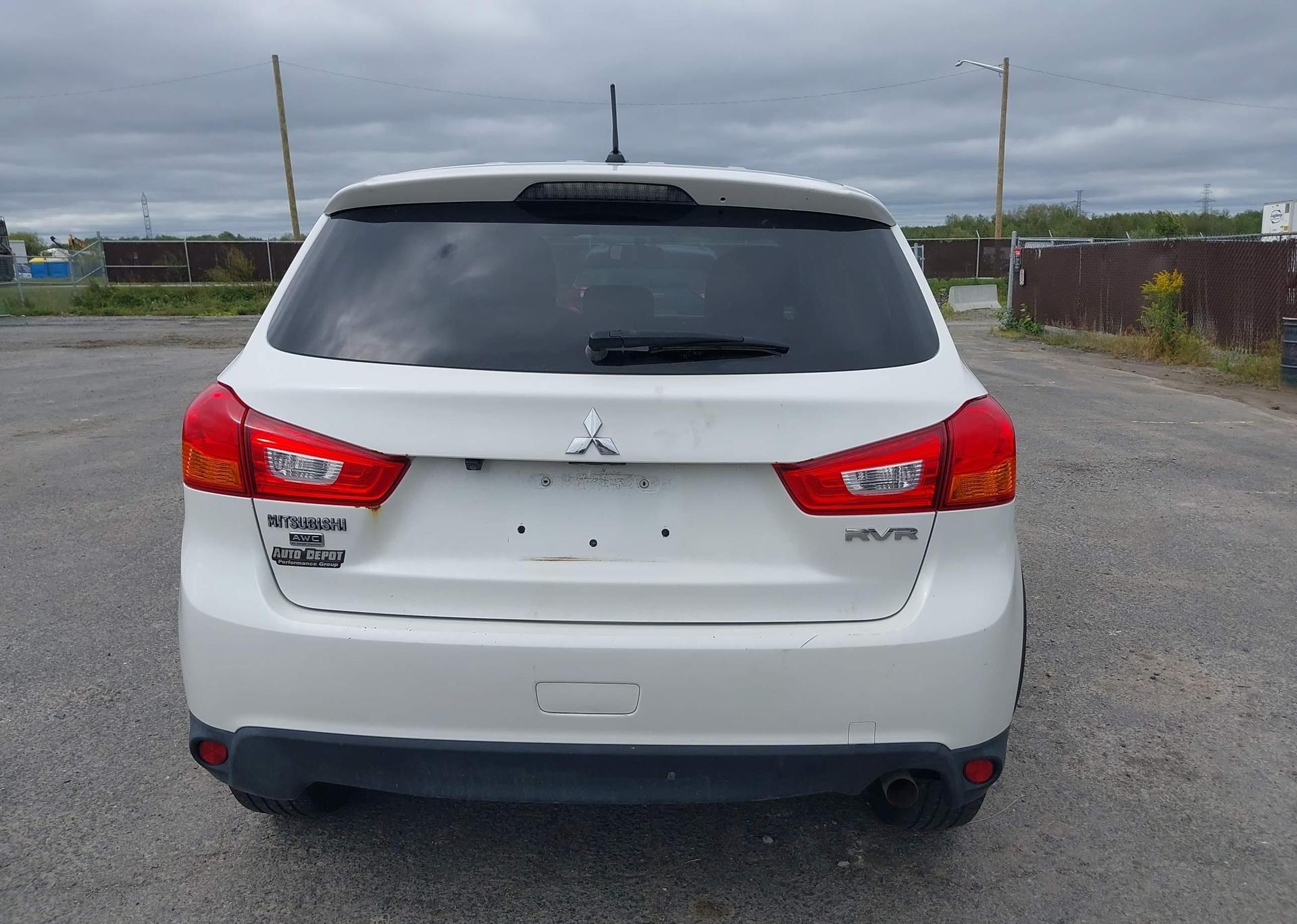 2016 MITSUBISHI RVR SE