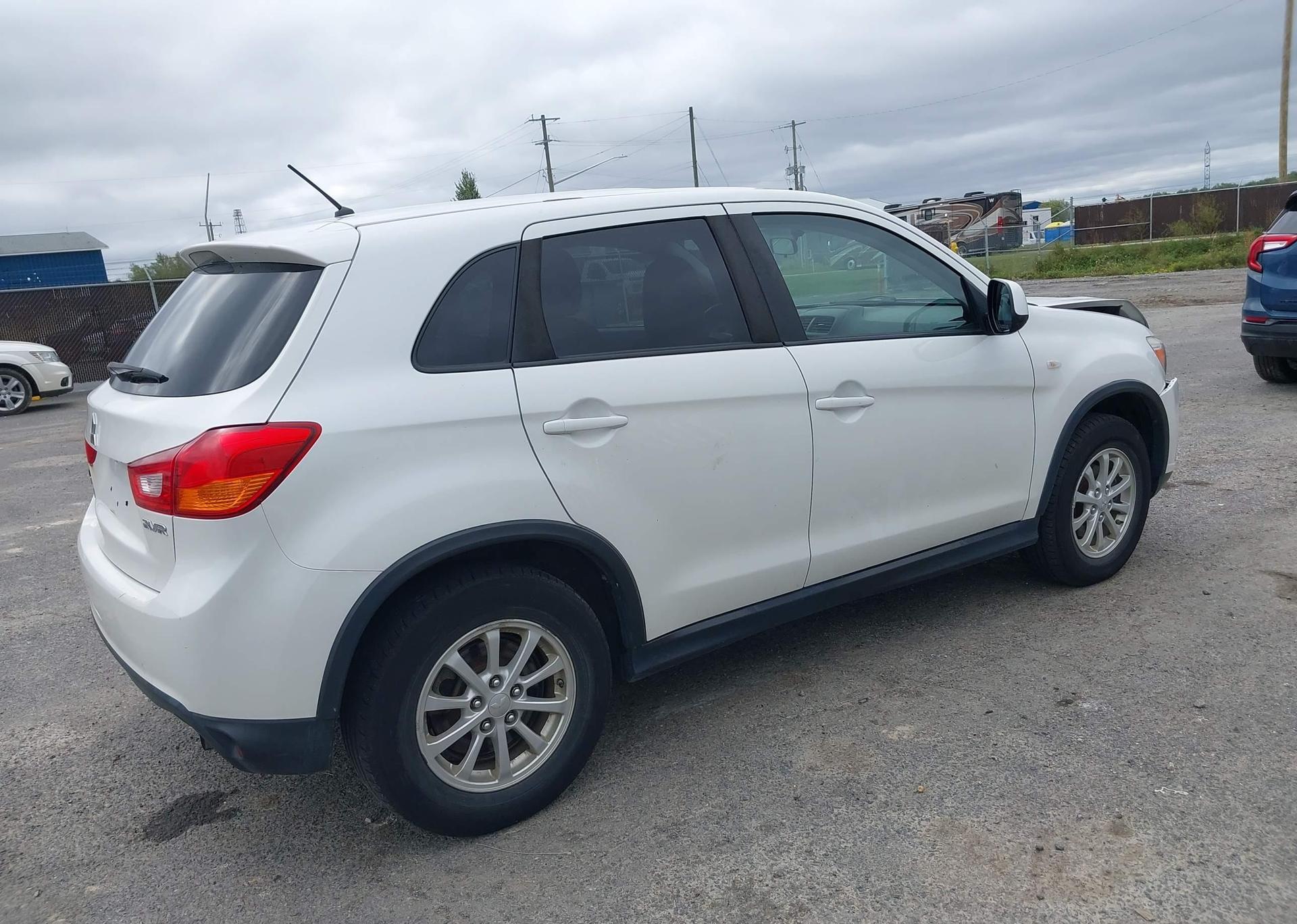 2016 MITSUBISHI RVR SE
