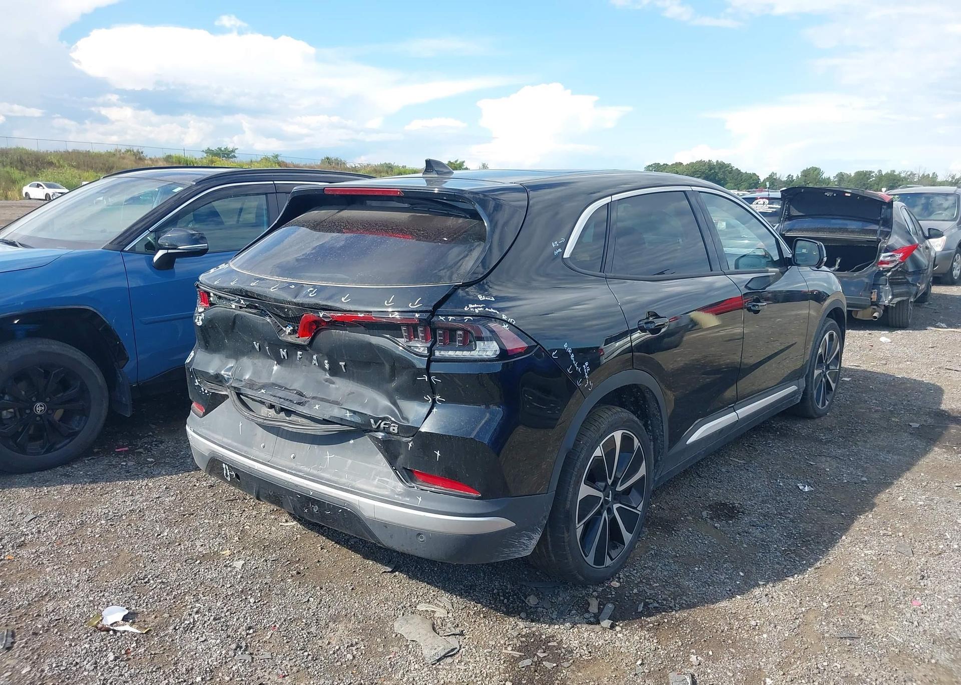 2024 VINFAST VF 8 PLUS