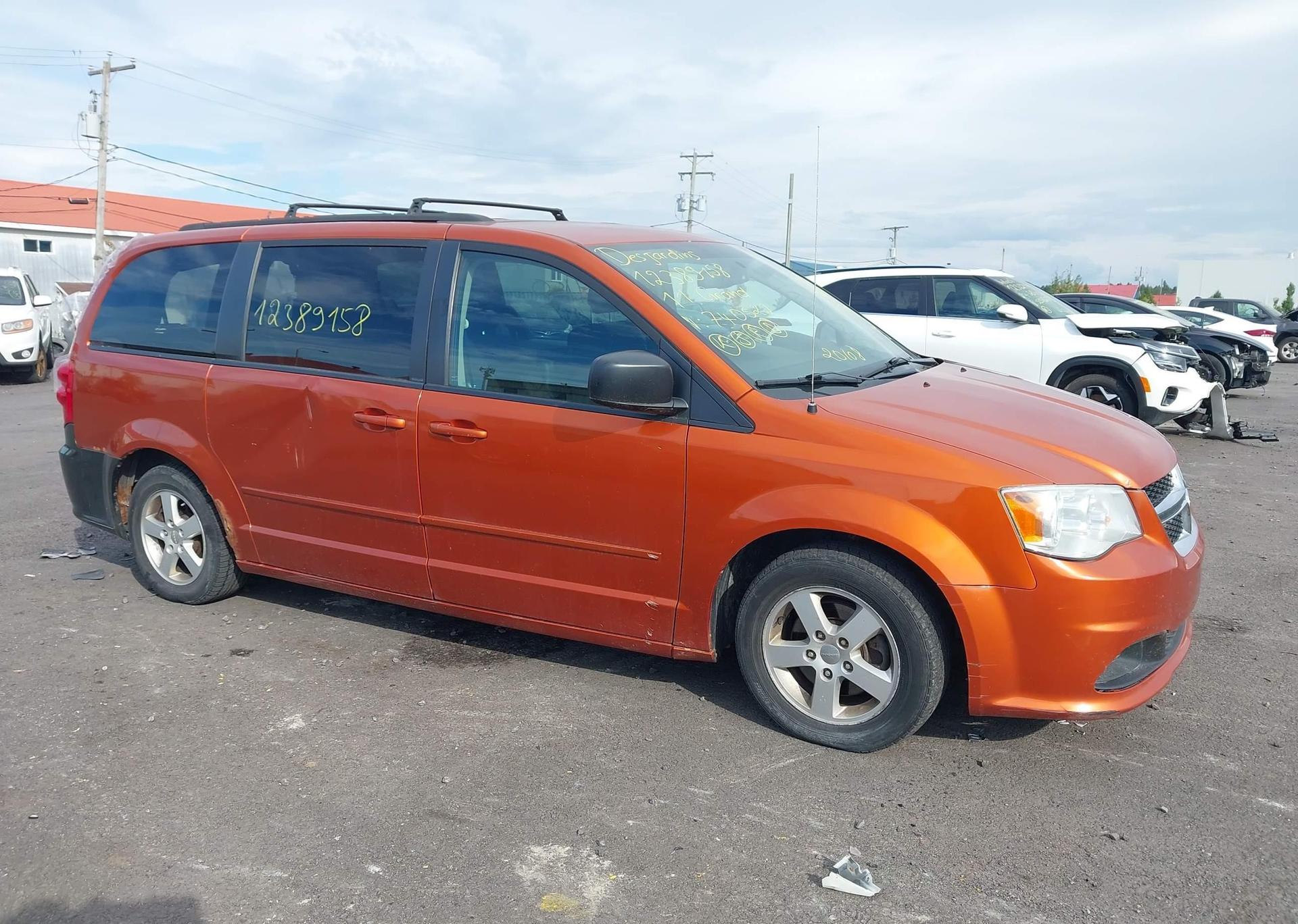 2011 DODGE GRAND CARAVAN EXPRESS