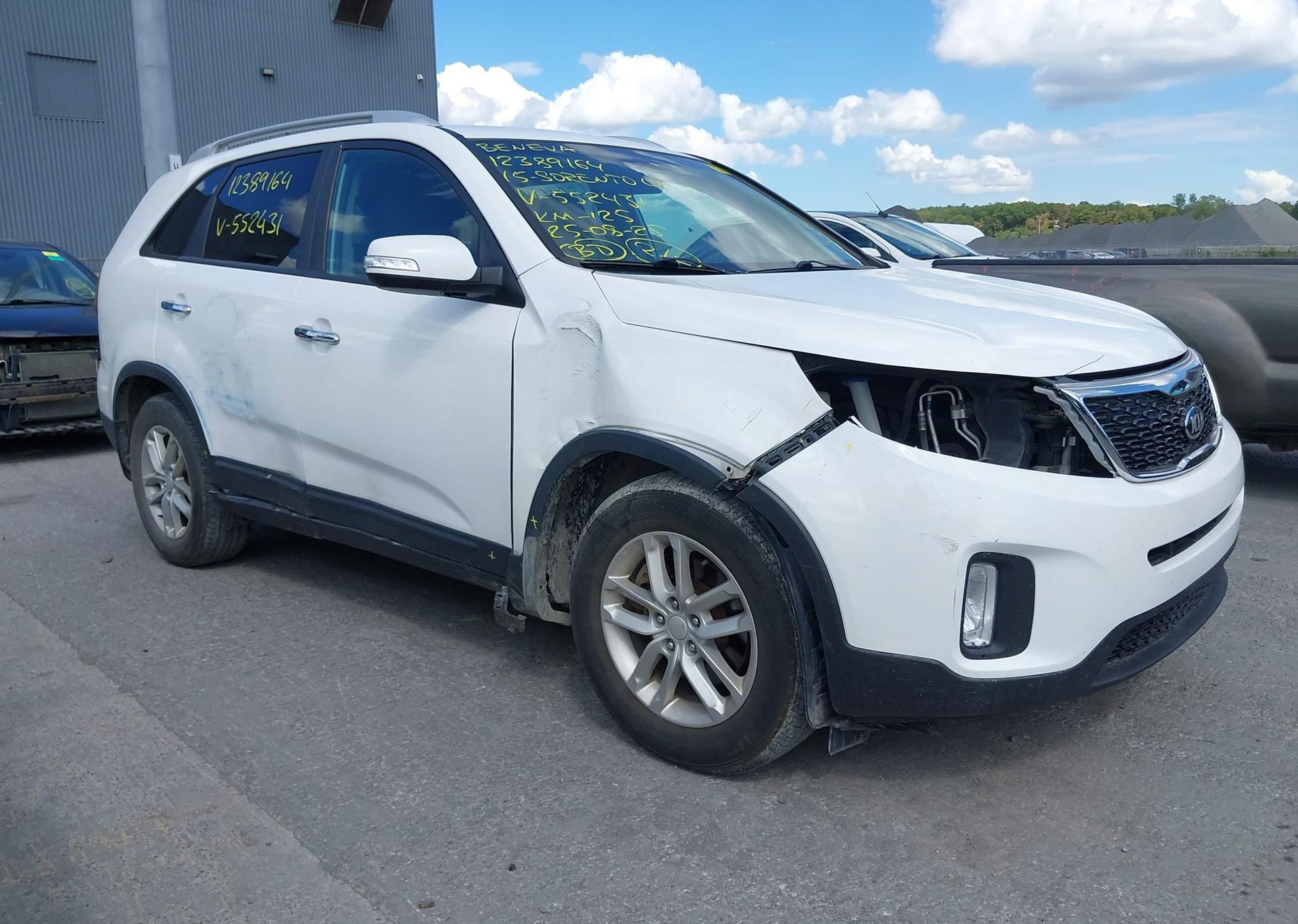 2015 KIA SORENTO LX