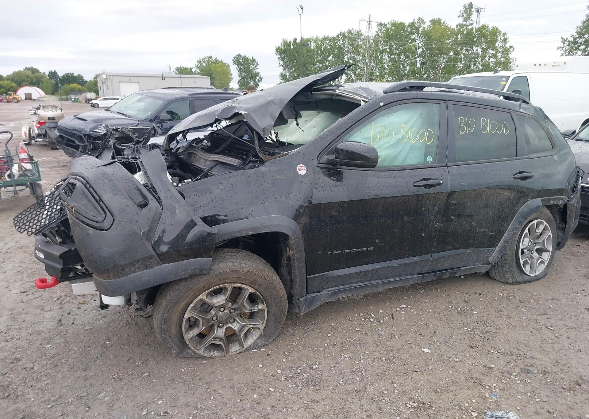 2022 JEEP CHEROKEE