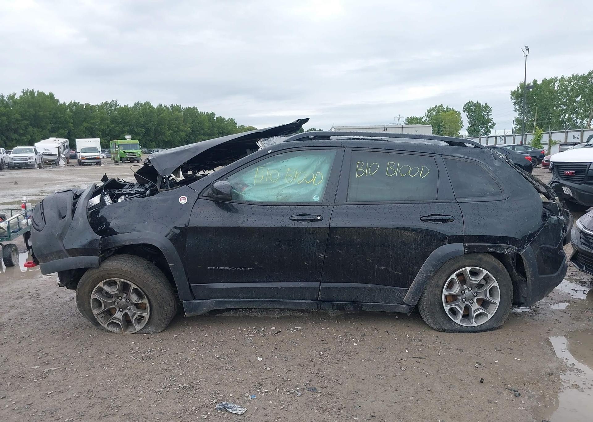 2022 JEEP CHEROKEE