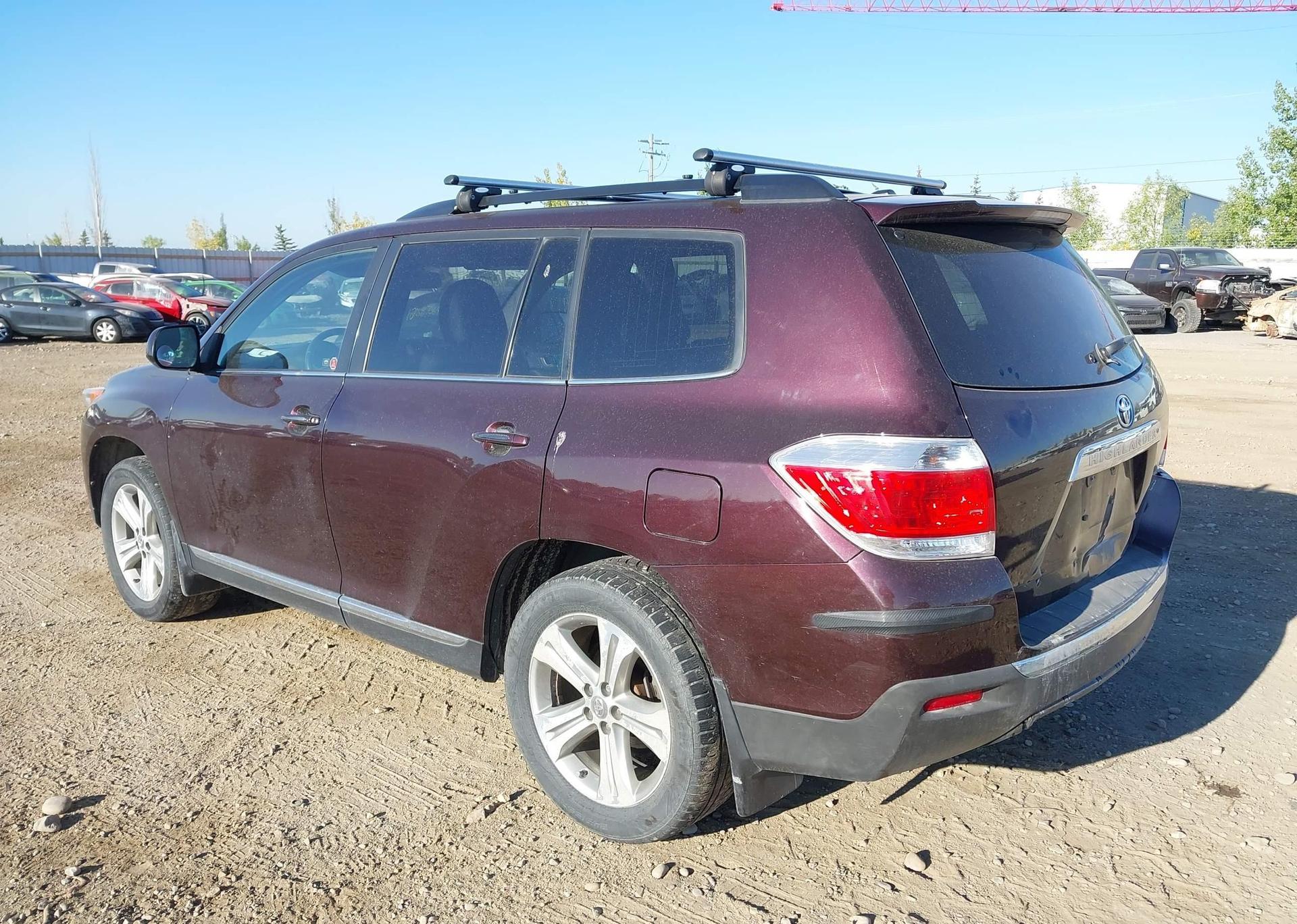 2012 TOYOTA HIGHLANDER SE