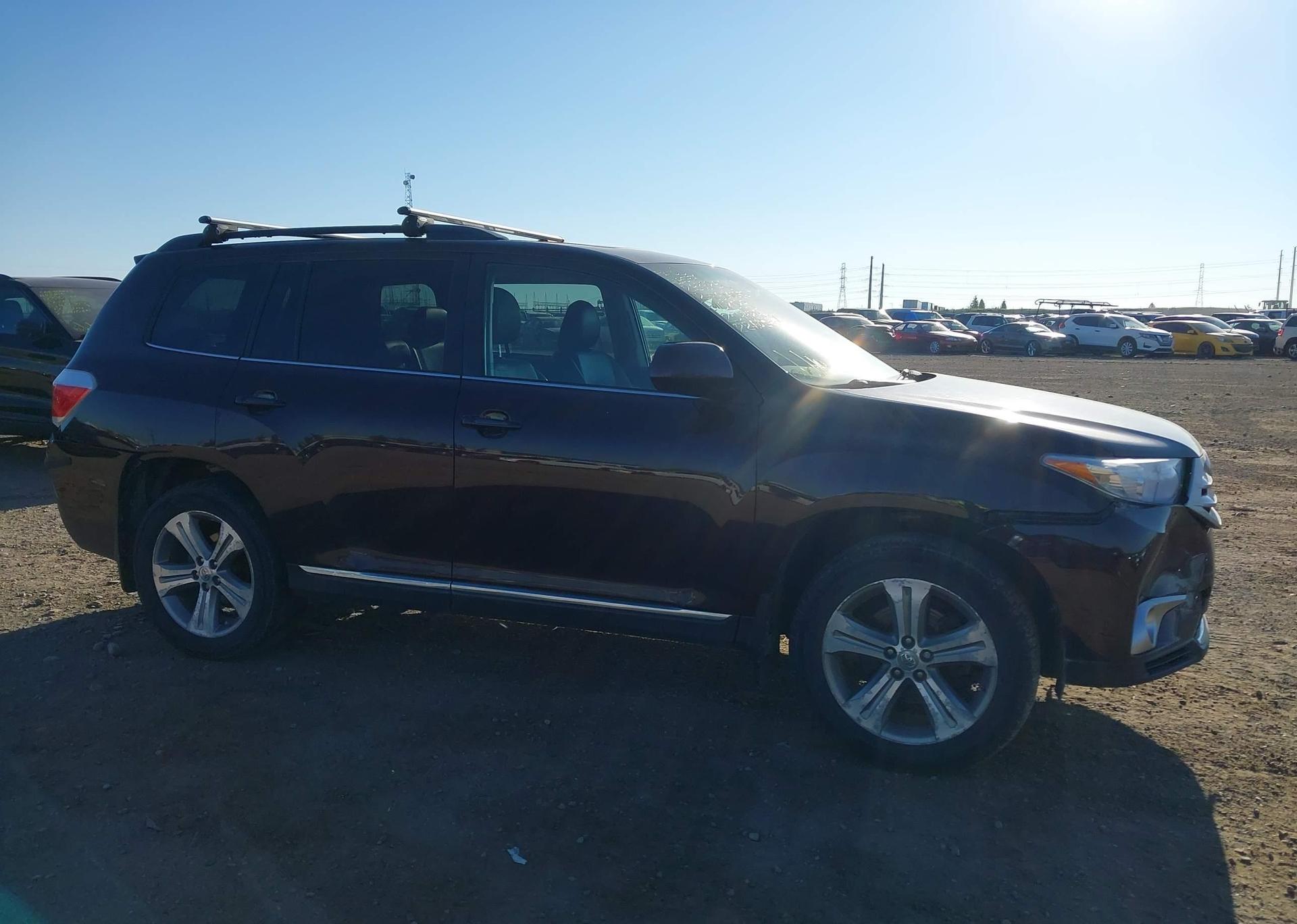 2012 TOYOTA HIGHLANDER SE