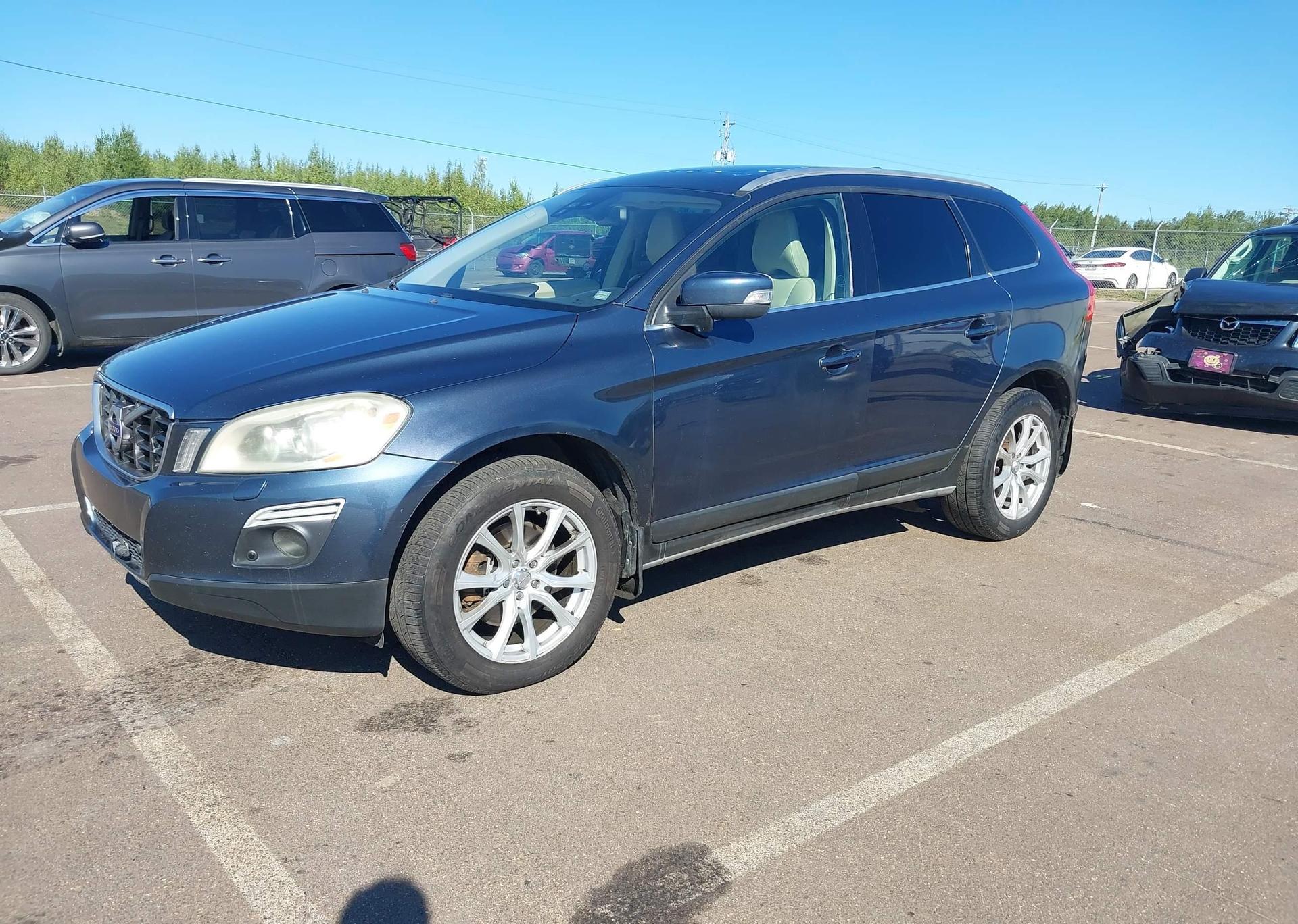 2010 VOLVO XC60