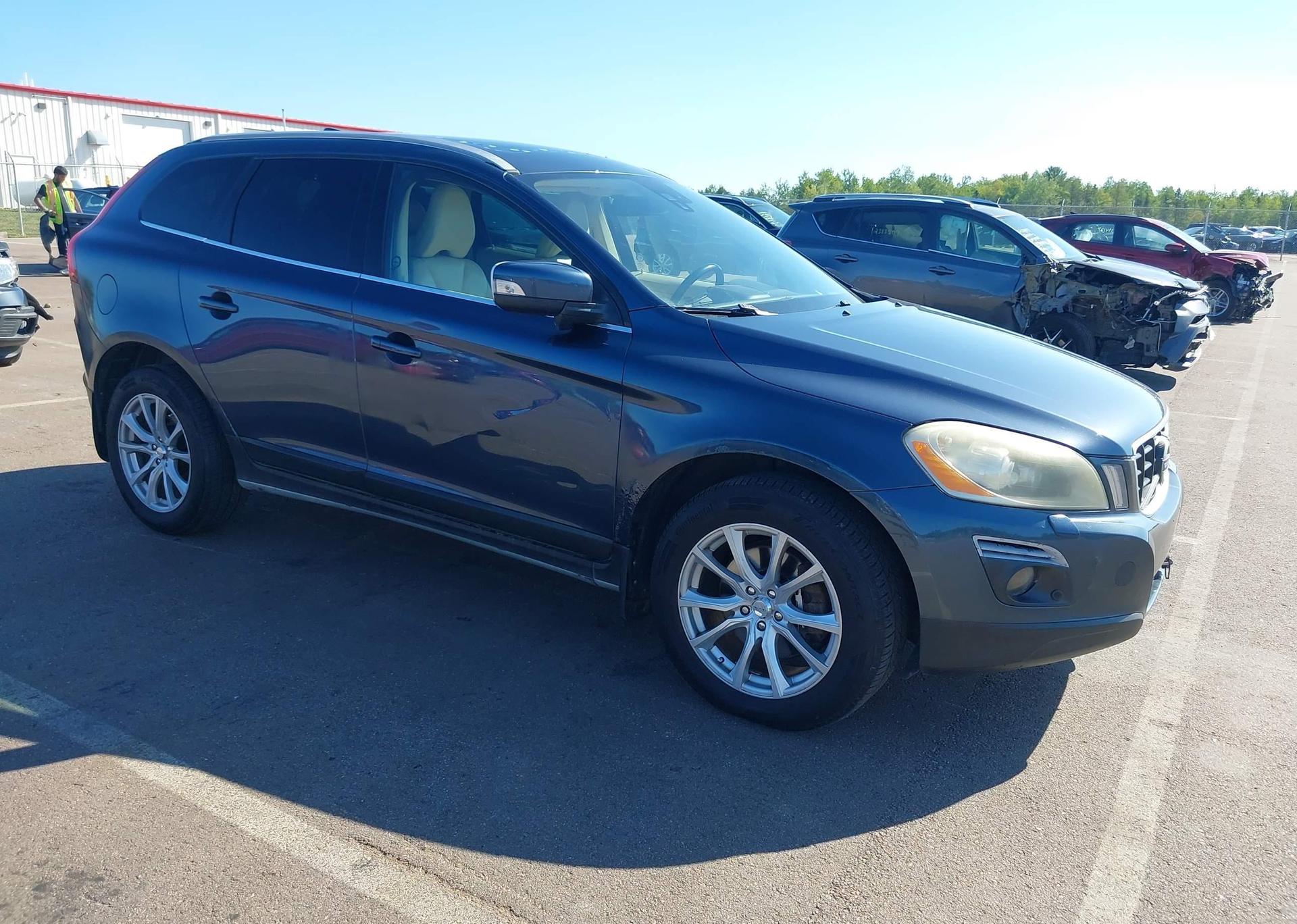 2010 VOLVO XC60