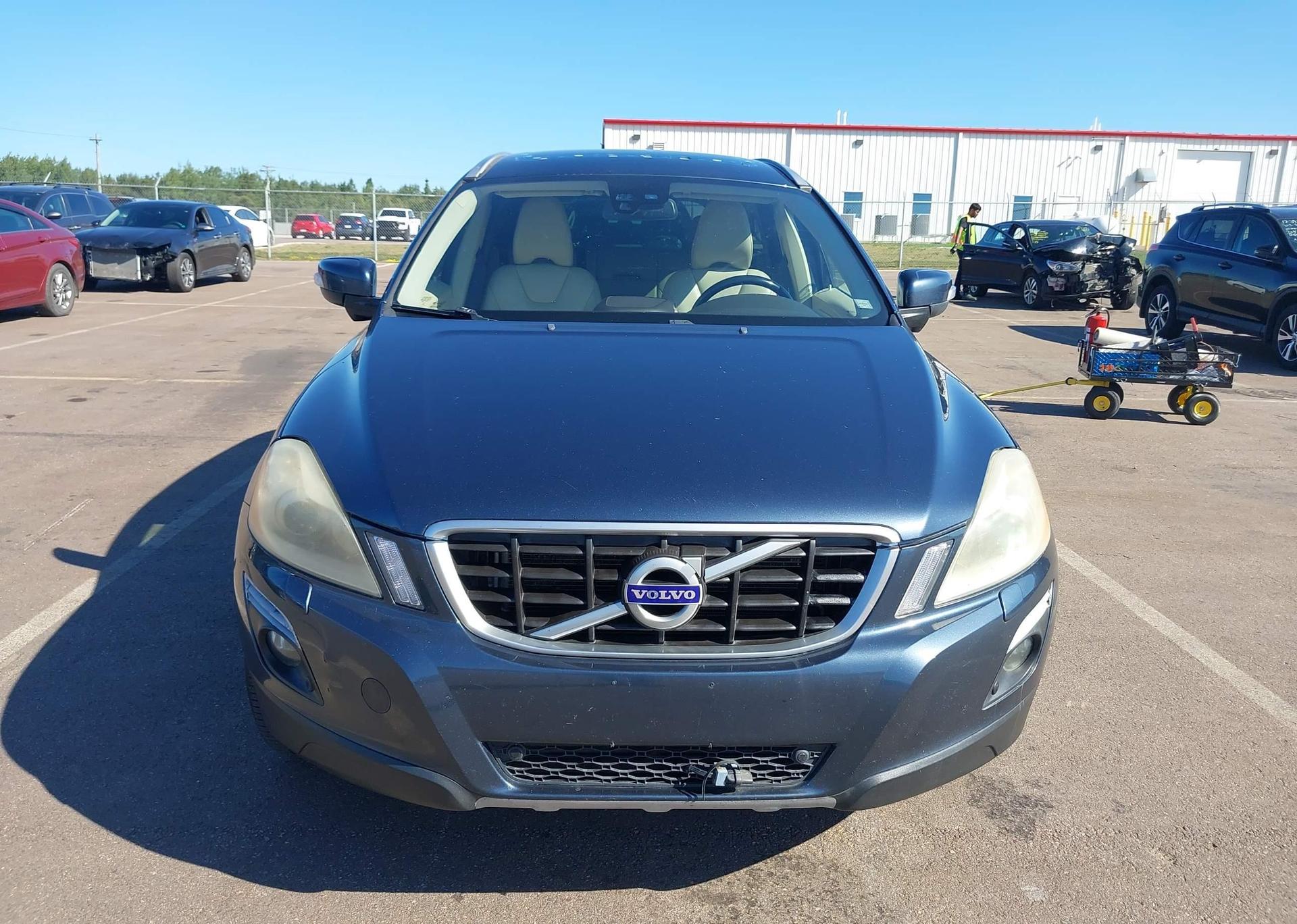 2010 VOLVO XC60