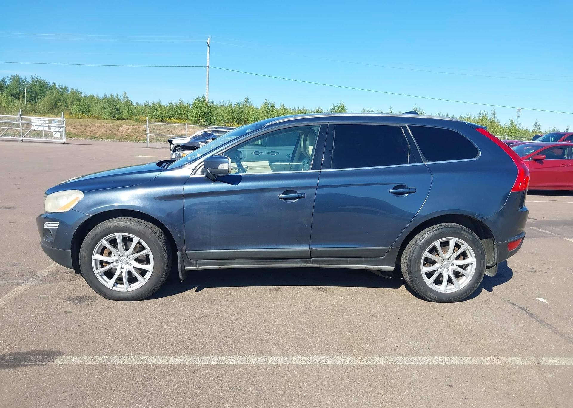 2010 VOLVO XC60
