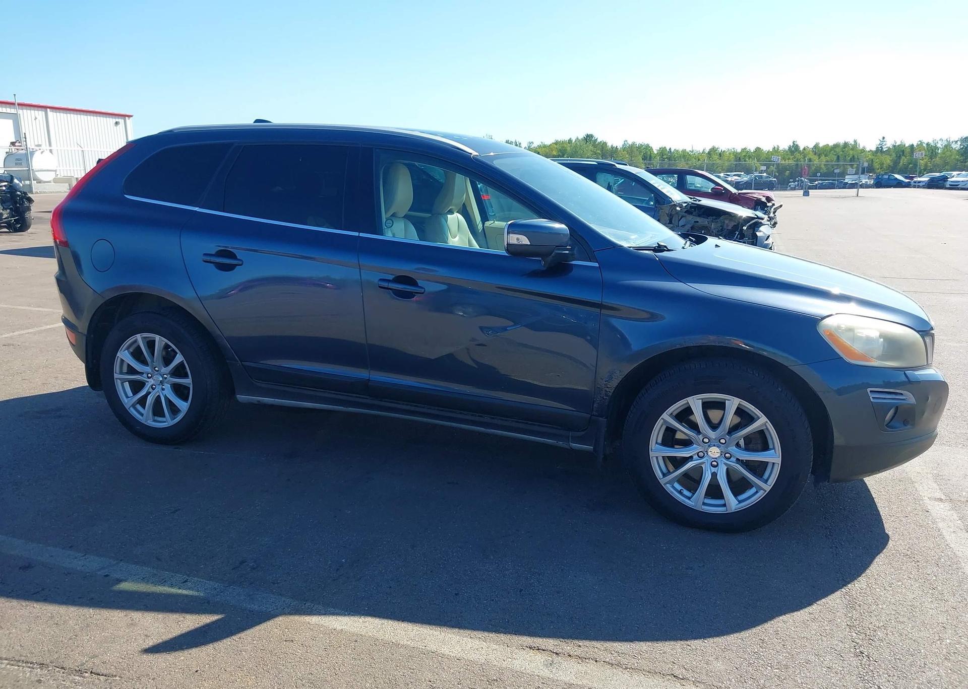 2010 VOLVO XC60