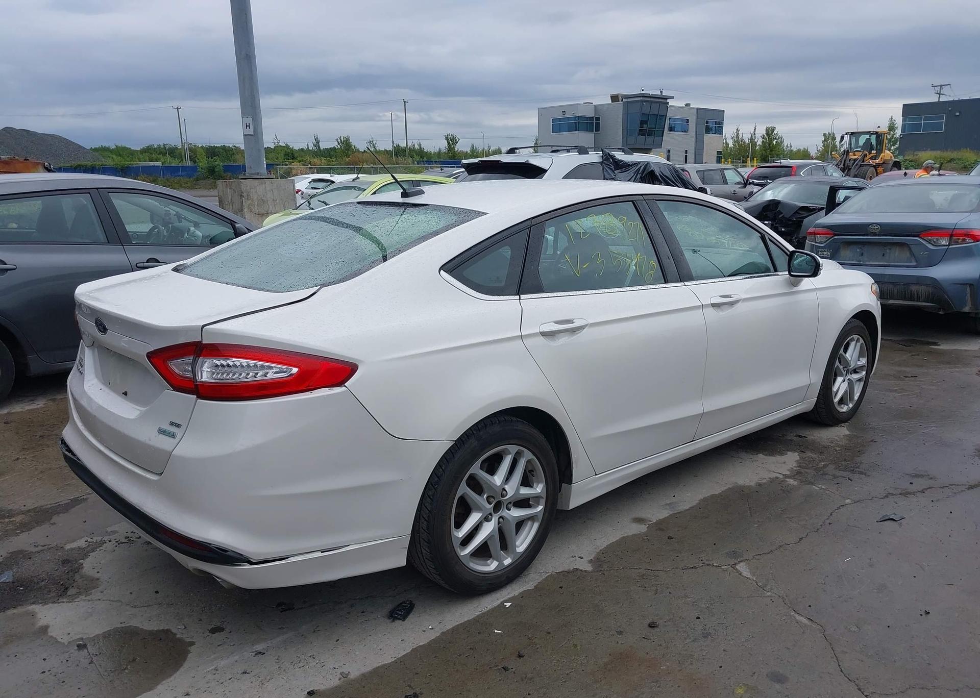 2013 FORD FUSION SE