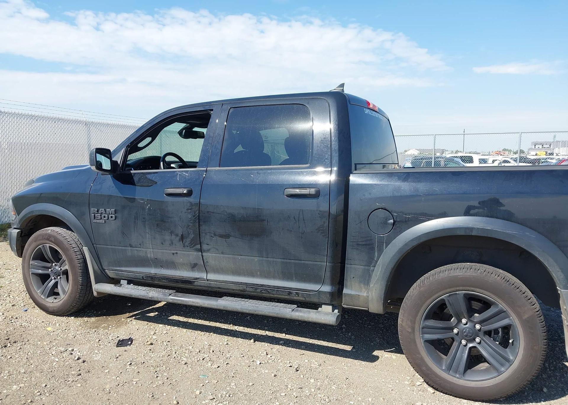 2024 RAM 1500 CLASSIC SLT