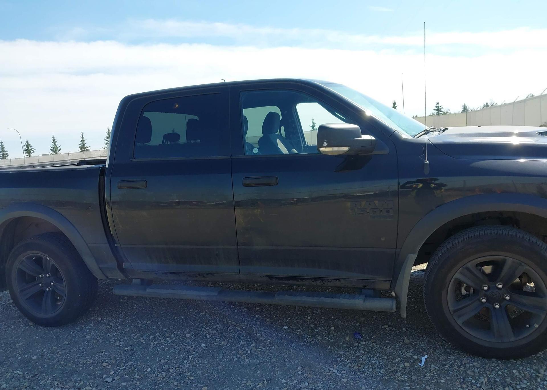 2024 RAM 1500 CLASSIC SLT