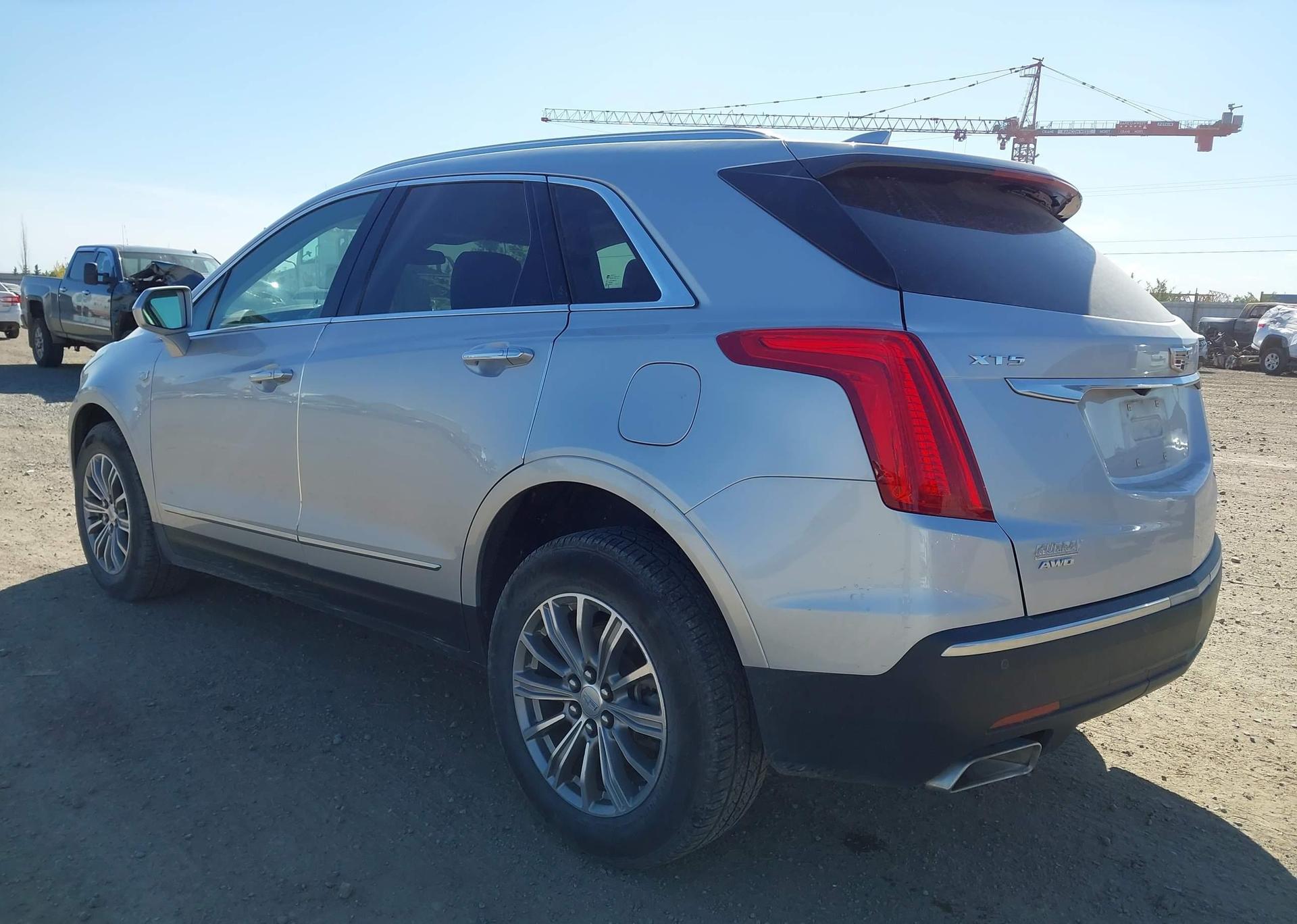2017 CADILLAC XT5 LUXURY