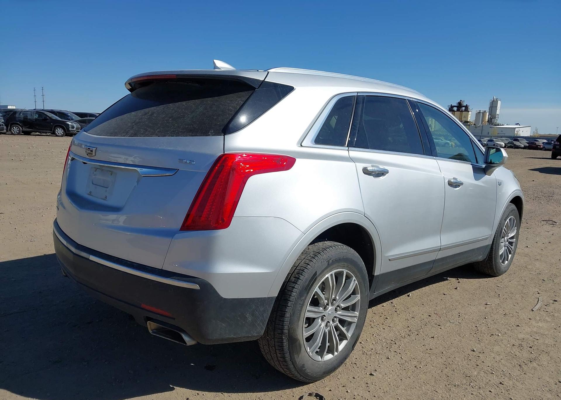 2017 CADILLAC XT5 LUXURY