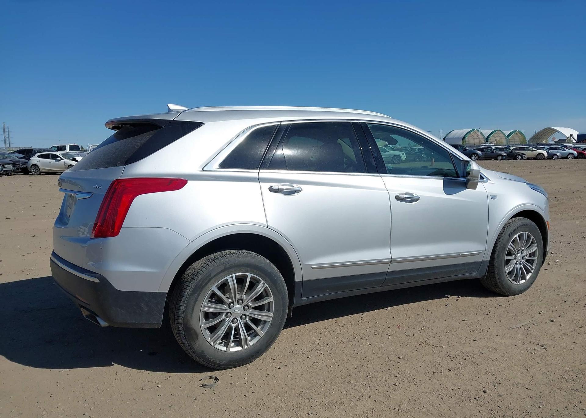 2017 CADILLAC XT5 LUXURY