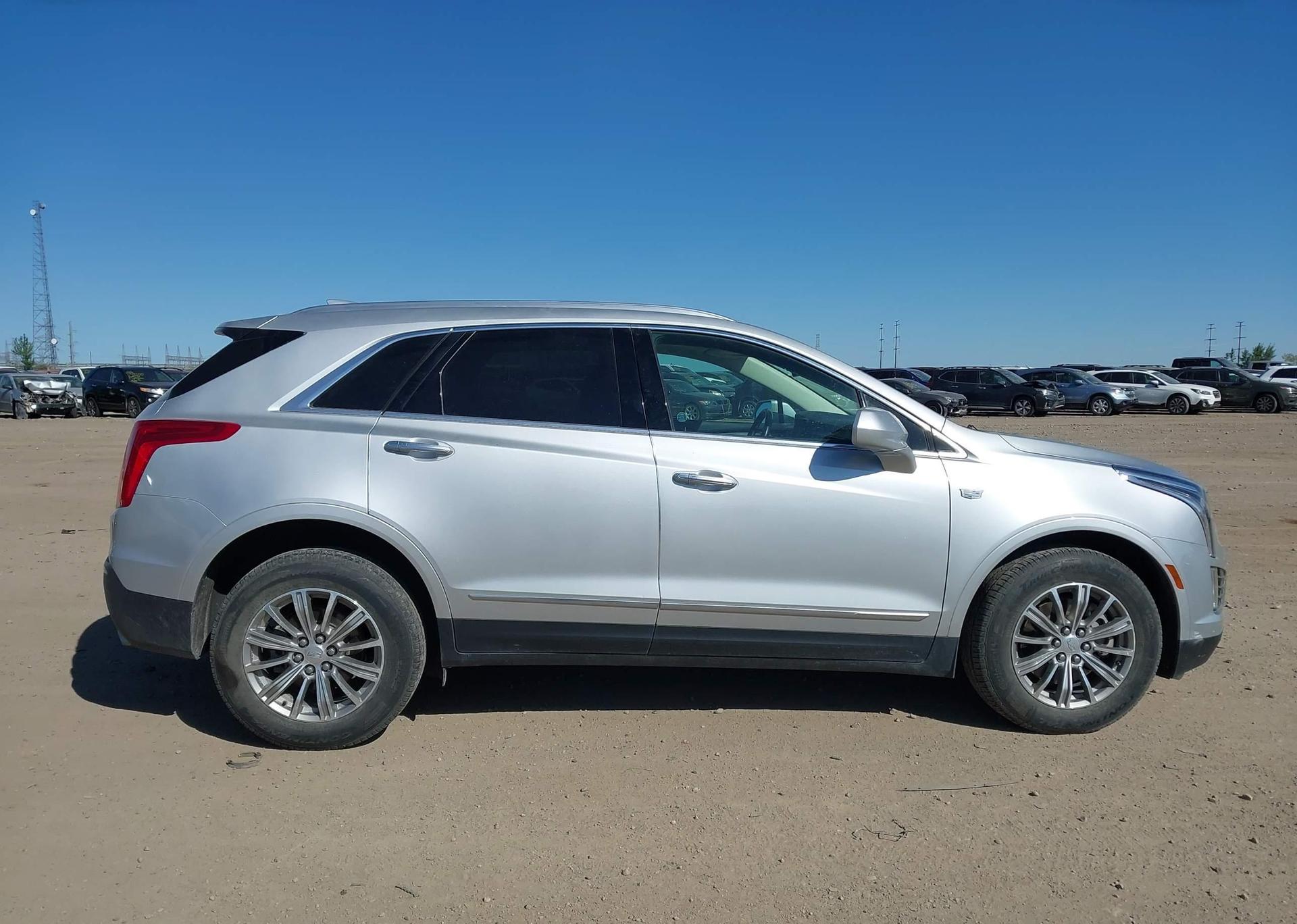 2017 CADILLAC XT5 LUXURY