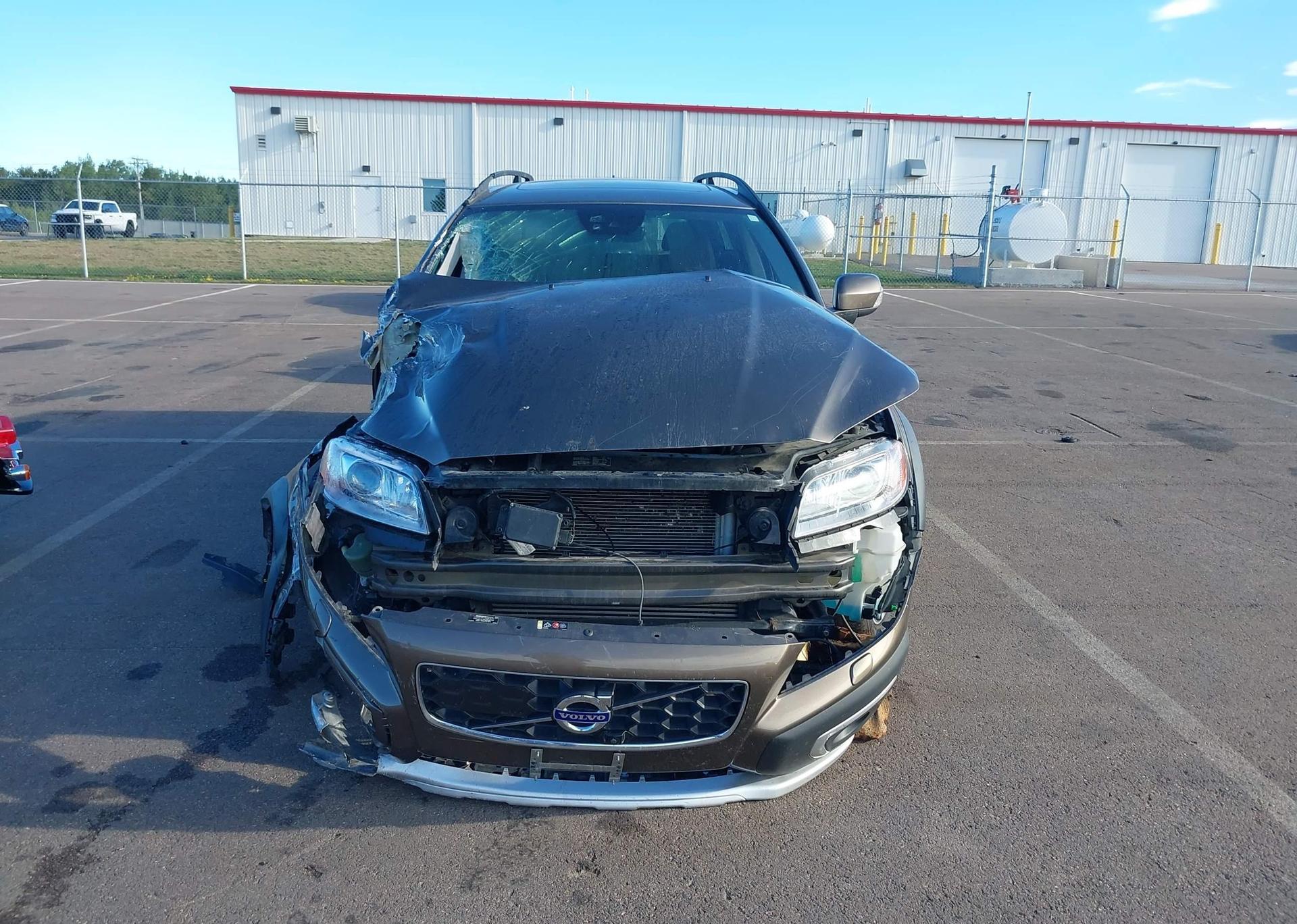 2015 VOLVO XC70 T6 PLATINUM