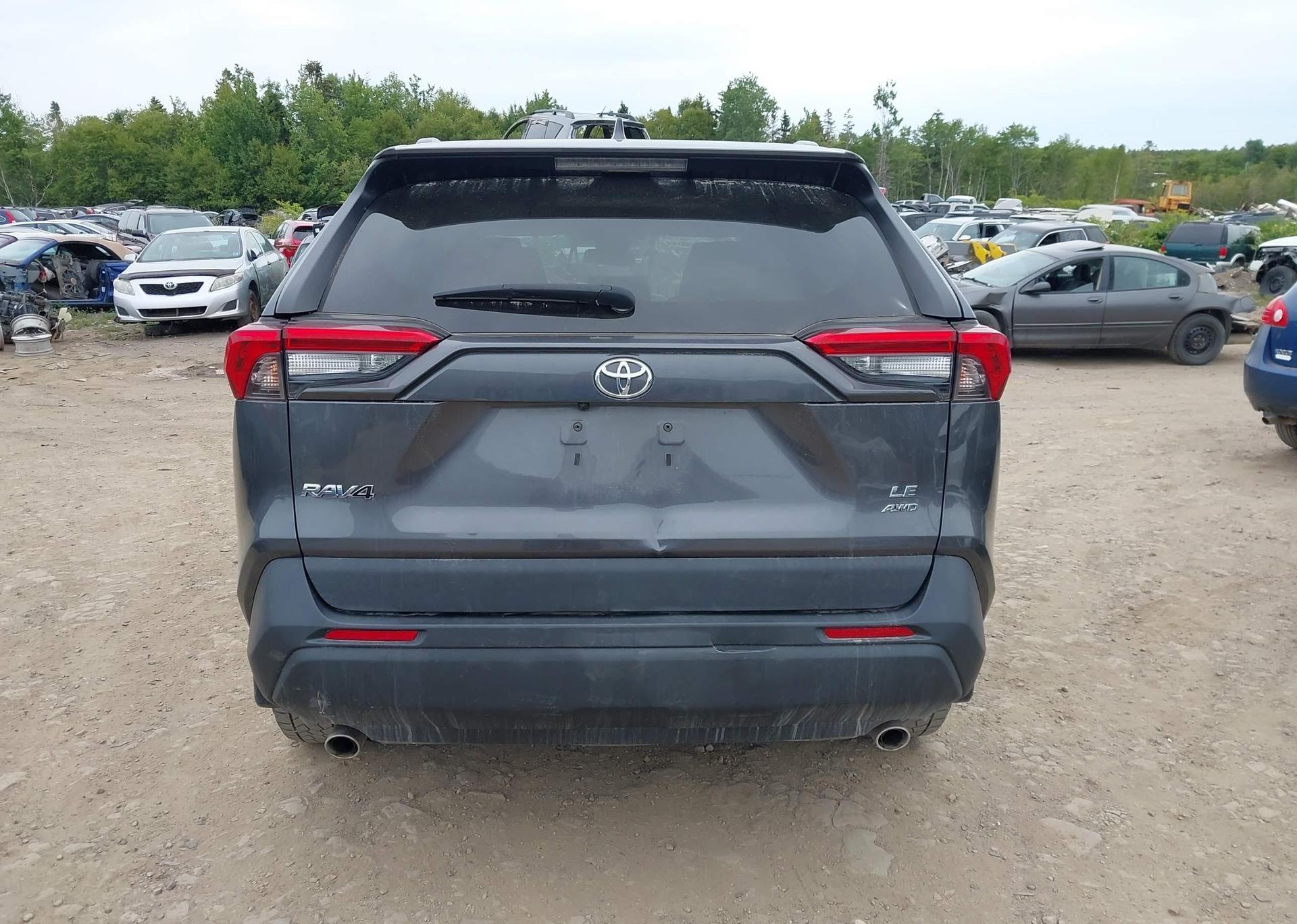 2020 TOYOTA RAV4 LE