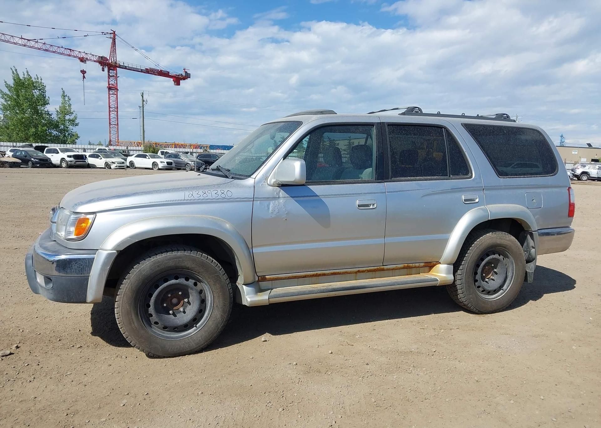 2001 TOYOTA 4RUNNER SR5