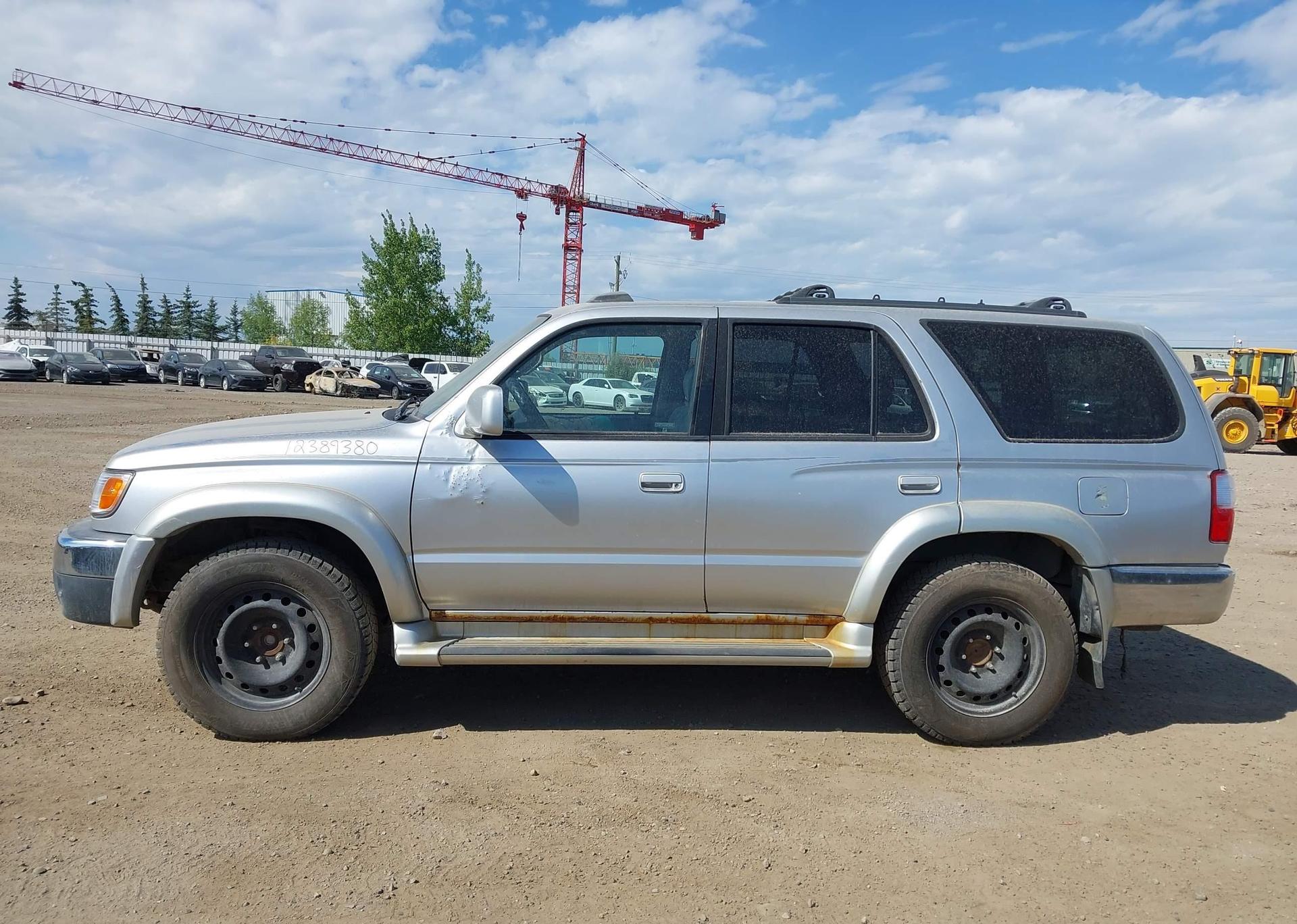 2001 TOYOTA 4RUNNER SR5