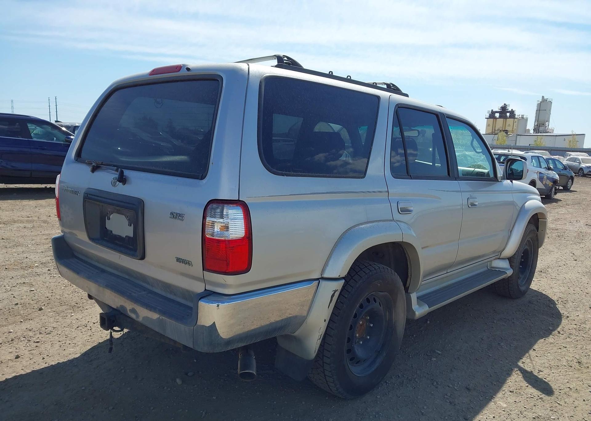 2001 TOYOTA 4RUNNER SR5